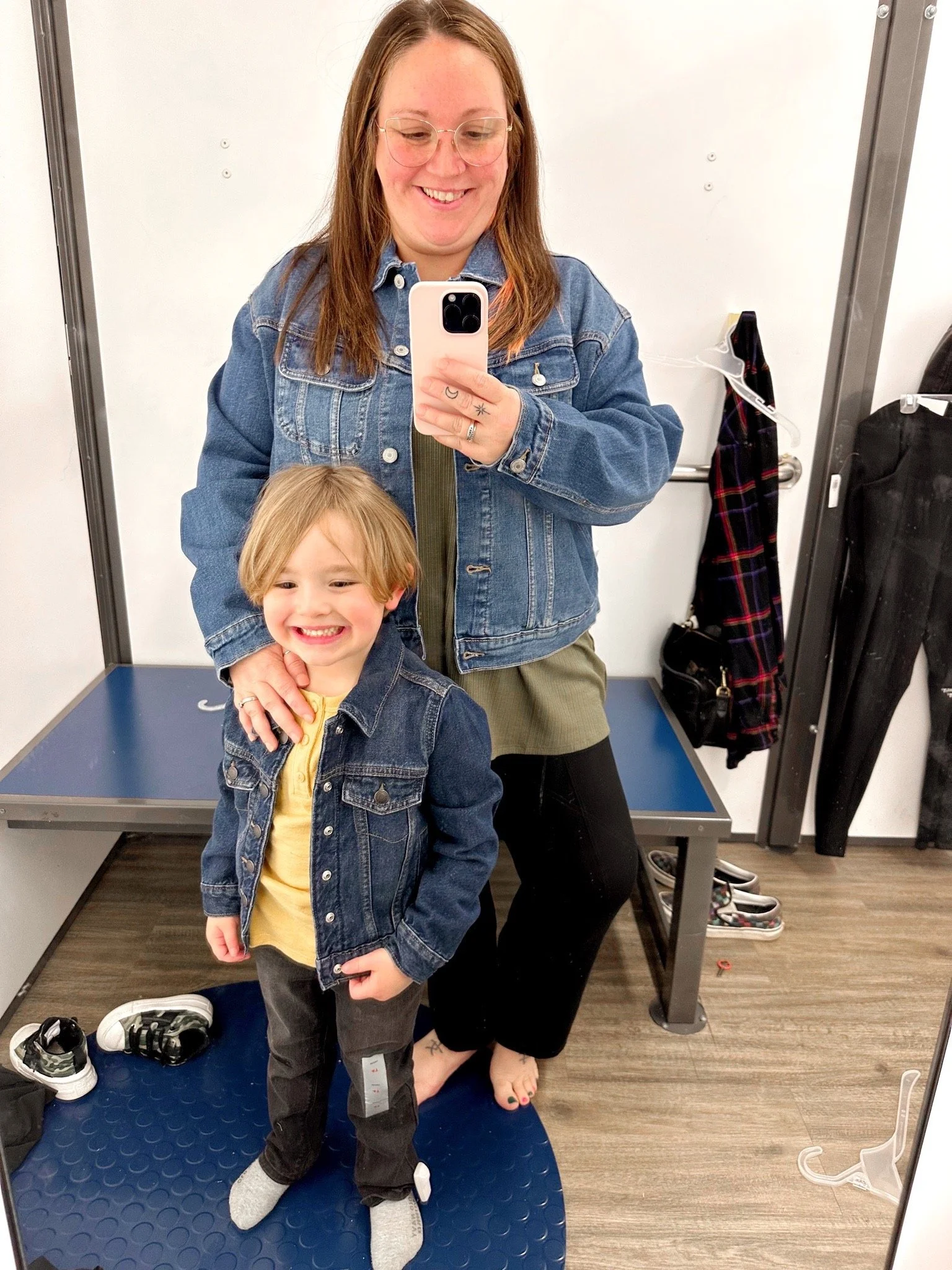 I LET MY 4 YEAR OLD BE MY STYLIST &amp; HERE'S WHAT HAPPENED