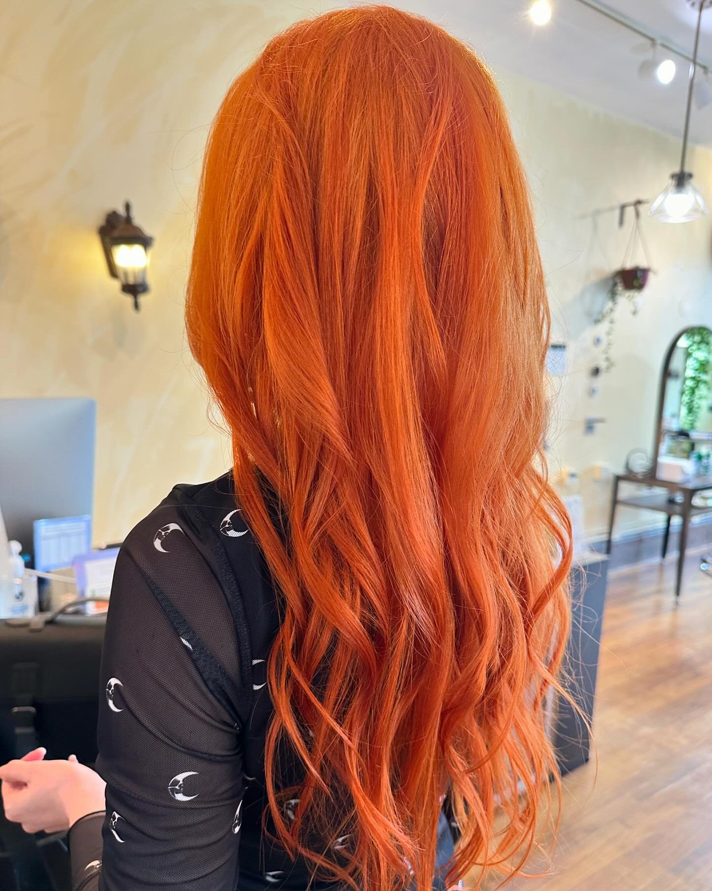 Double Process Color (Henna)
Stylist: Jack

🧡 Doing bold and bright colors in the summer makes such a statement! 

We offer: cuts, perms (cold, digital, straightening), coloring, and treatments! 💇🏻&zwj;♀️💇🏻💆🏻&zwj;♂️💆🏼&zwj;♂️✂️

Looking forwa