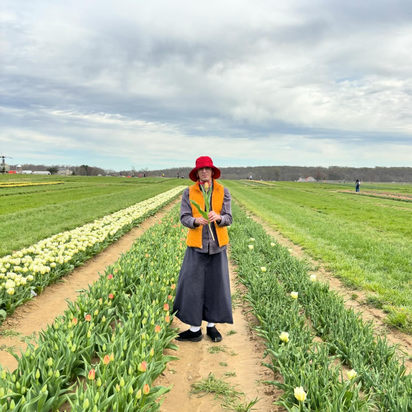 Did You Know That There&rsquo;s A Solar Eclipse At The Tulip Farm in New Jersey? 

Thanks for a magical day @bkesslen 😘

💐🌒