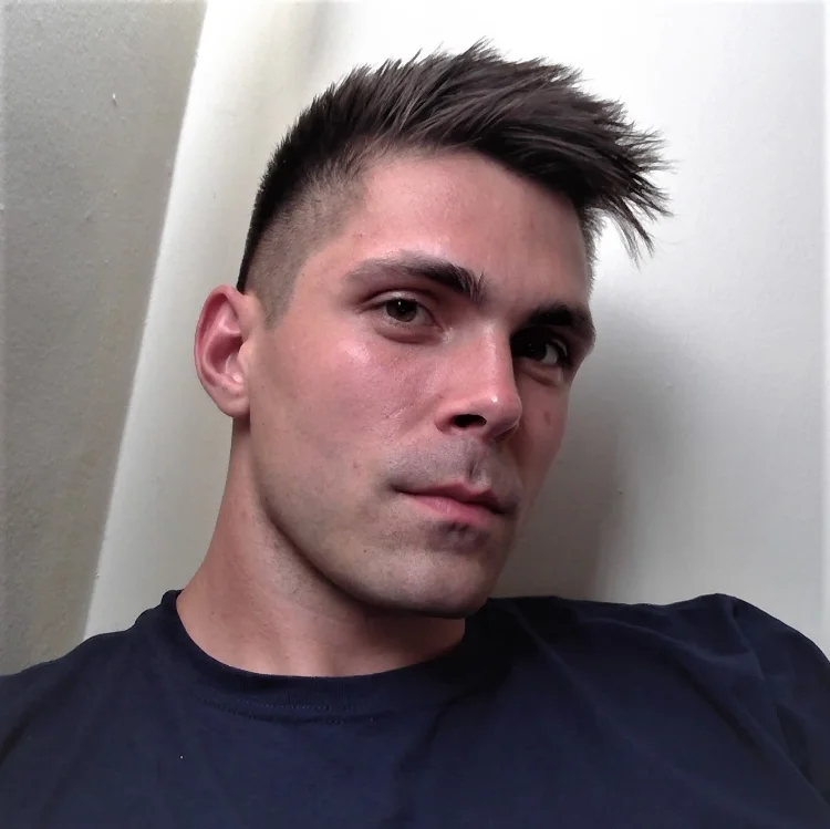 Headshot 1.jpg