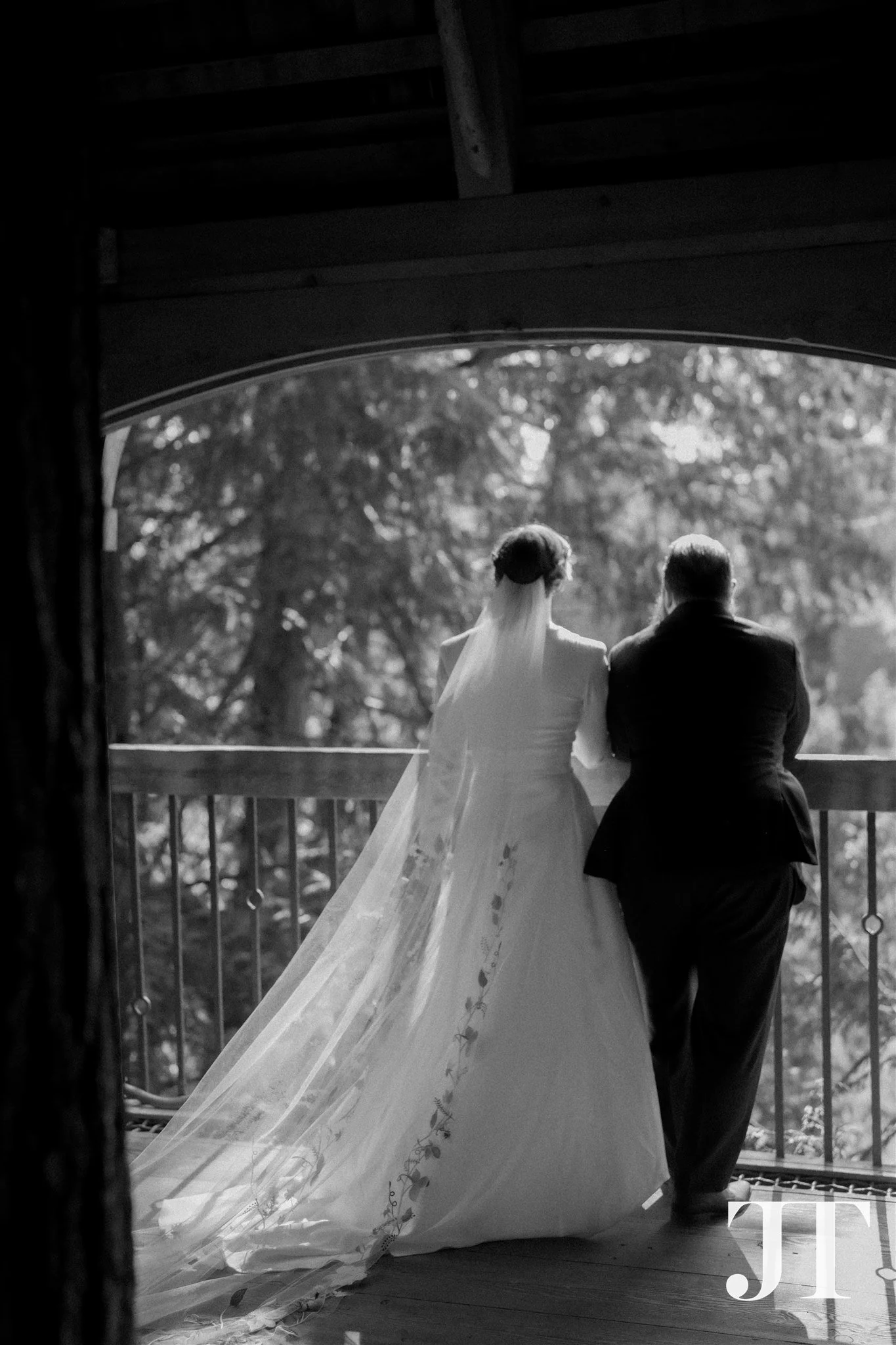 Anna and Travis Wedding Portraits 00988.JPG