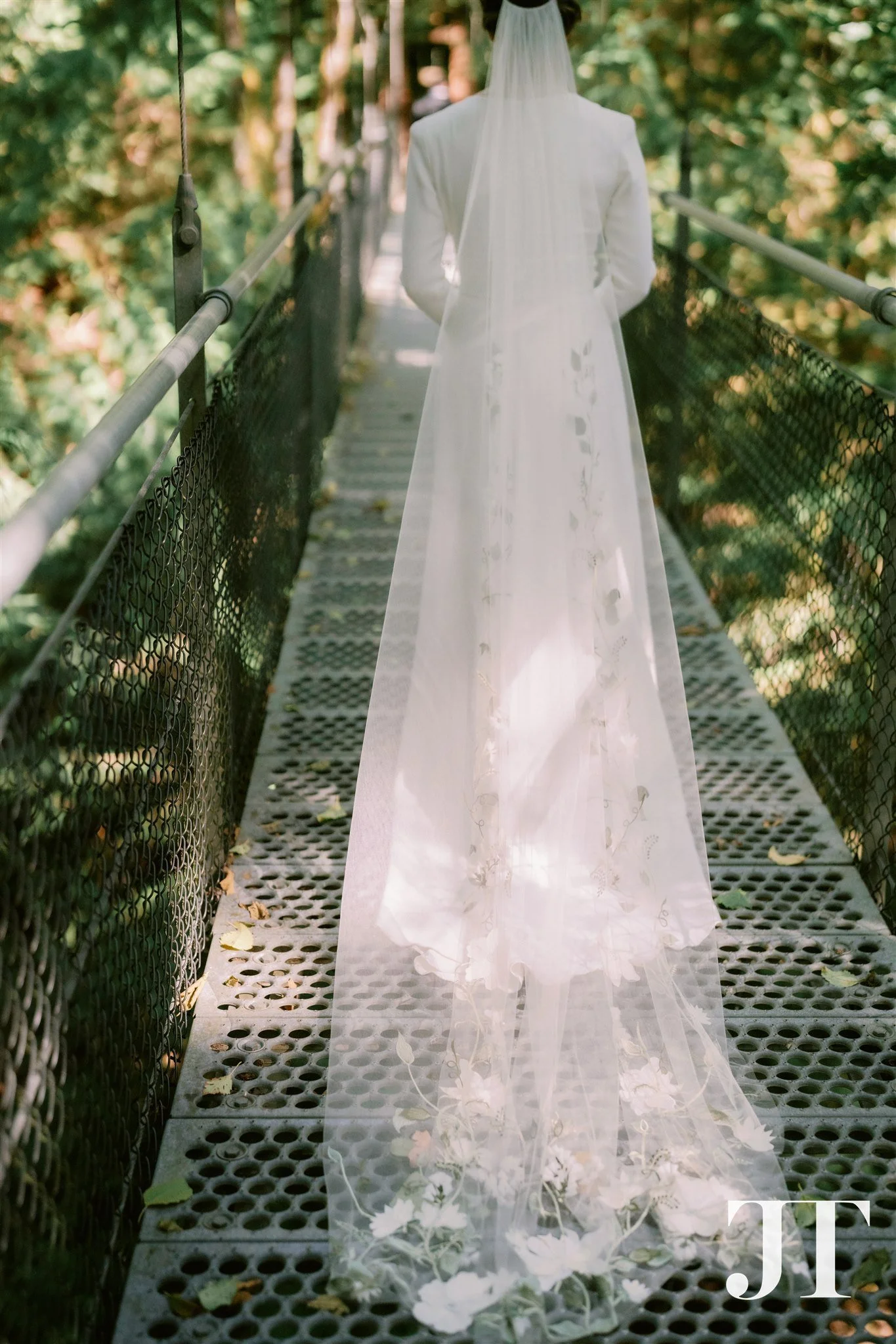 Anna and Travis Wedding Portraits 00866.JPG