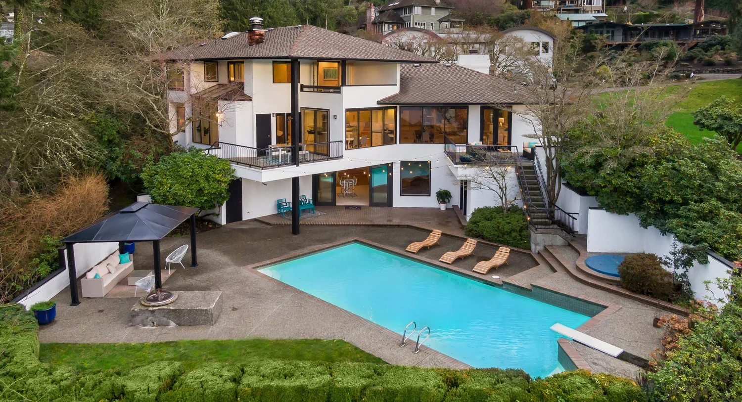 5329 W Mercer Way, Mercer Island, sold by Brian Huie for $3,185,000