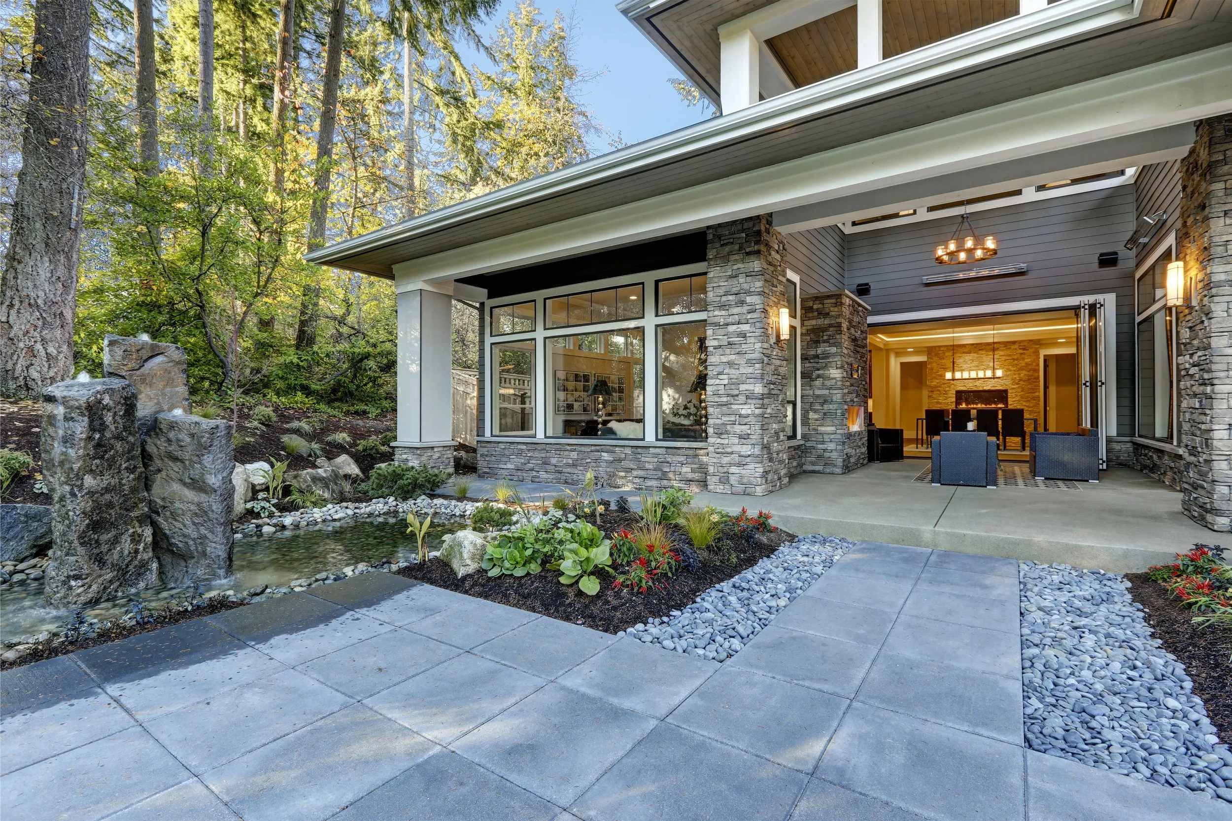 Mercer Island luxury patio backyard with courtyard.jpeg