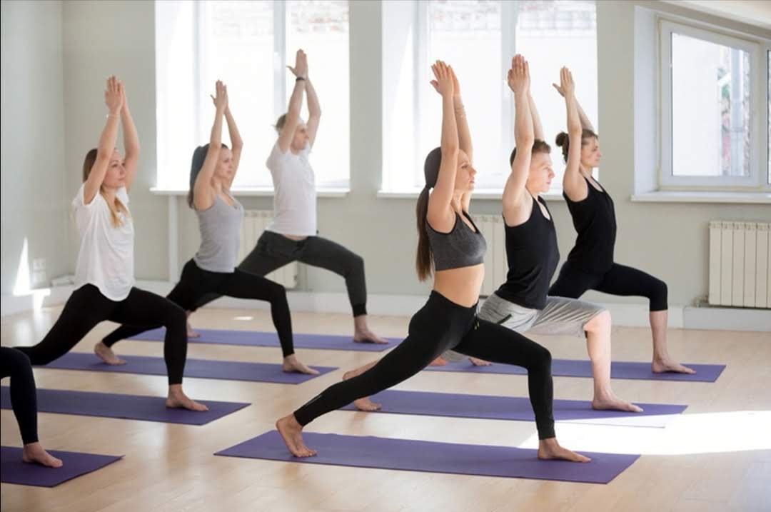 Yoga Therapeutique groupe Hypnotherapie HYPNO CLINIQUE DE PROVENCE Hanna DRLICKA (23).jpg
