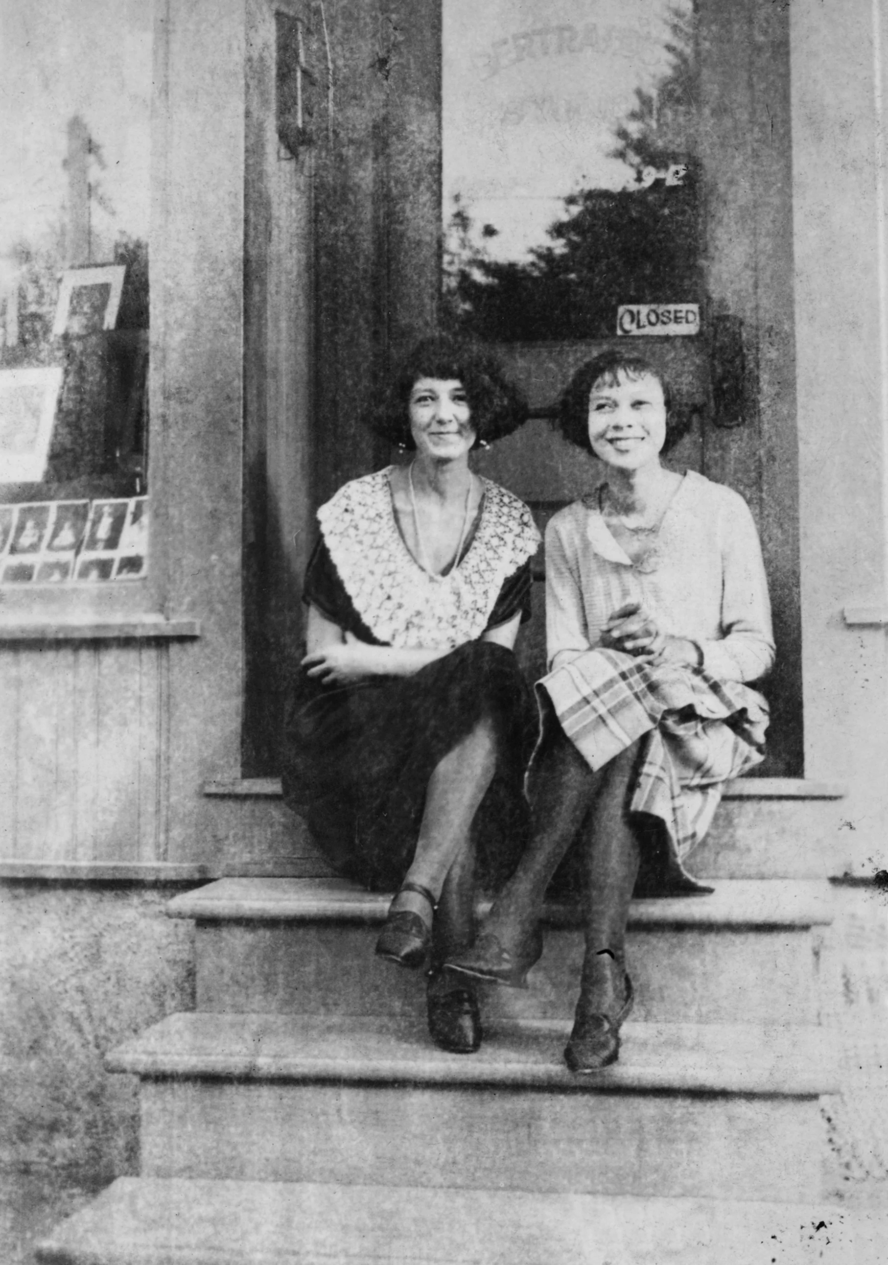 Jeannette Warburg (left) and Daisy Fuller on the steps of Florestine’s studio, mid-1920s