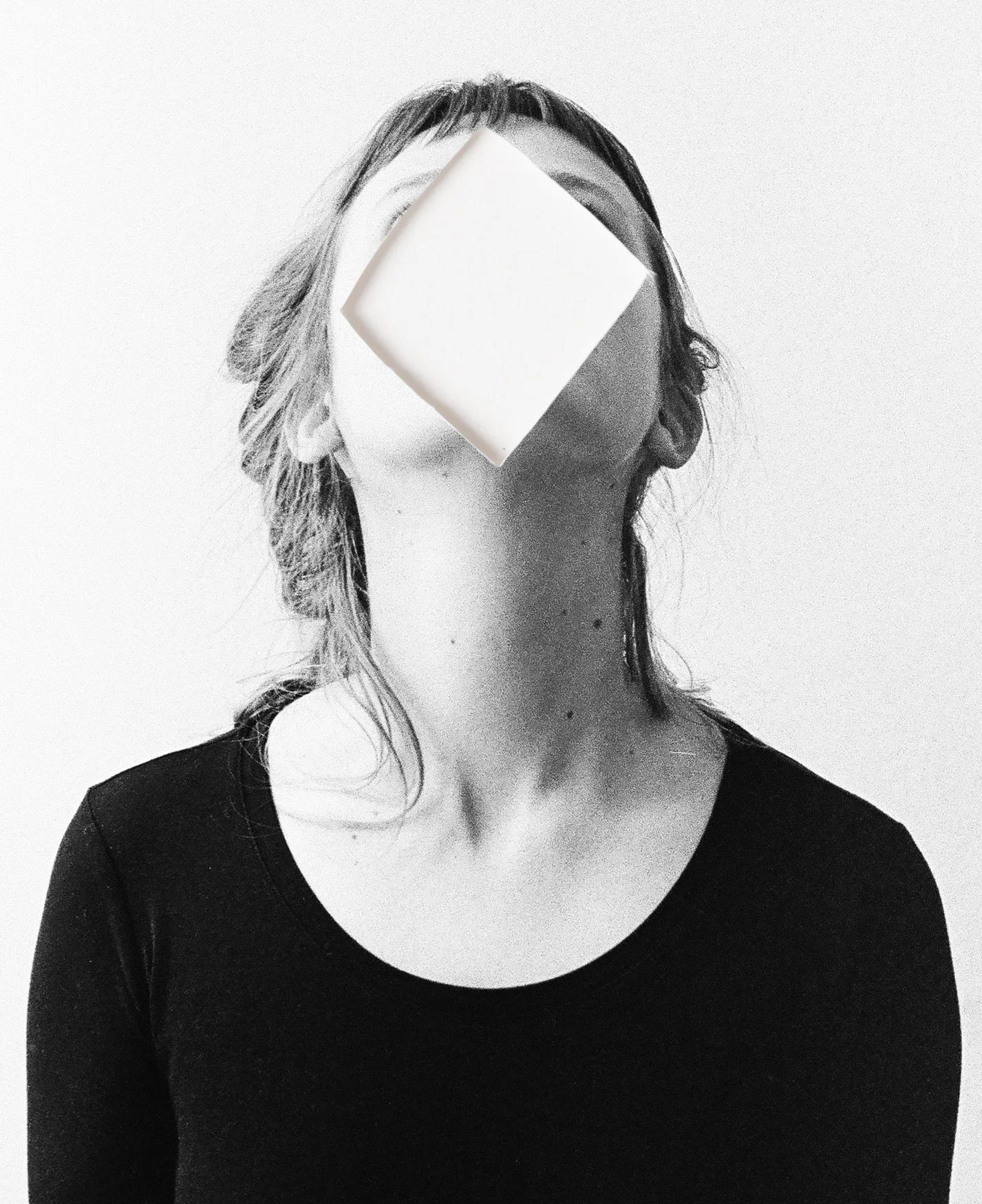 Caroline, masked