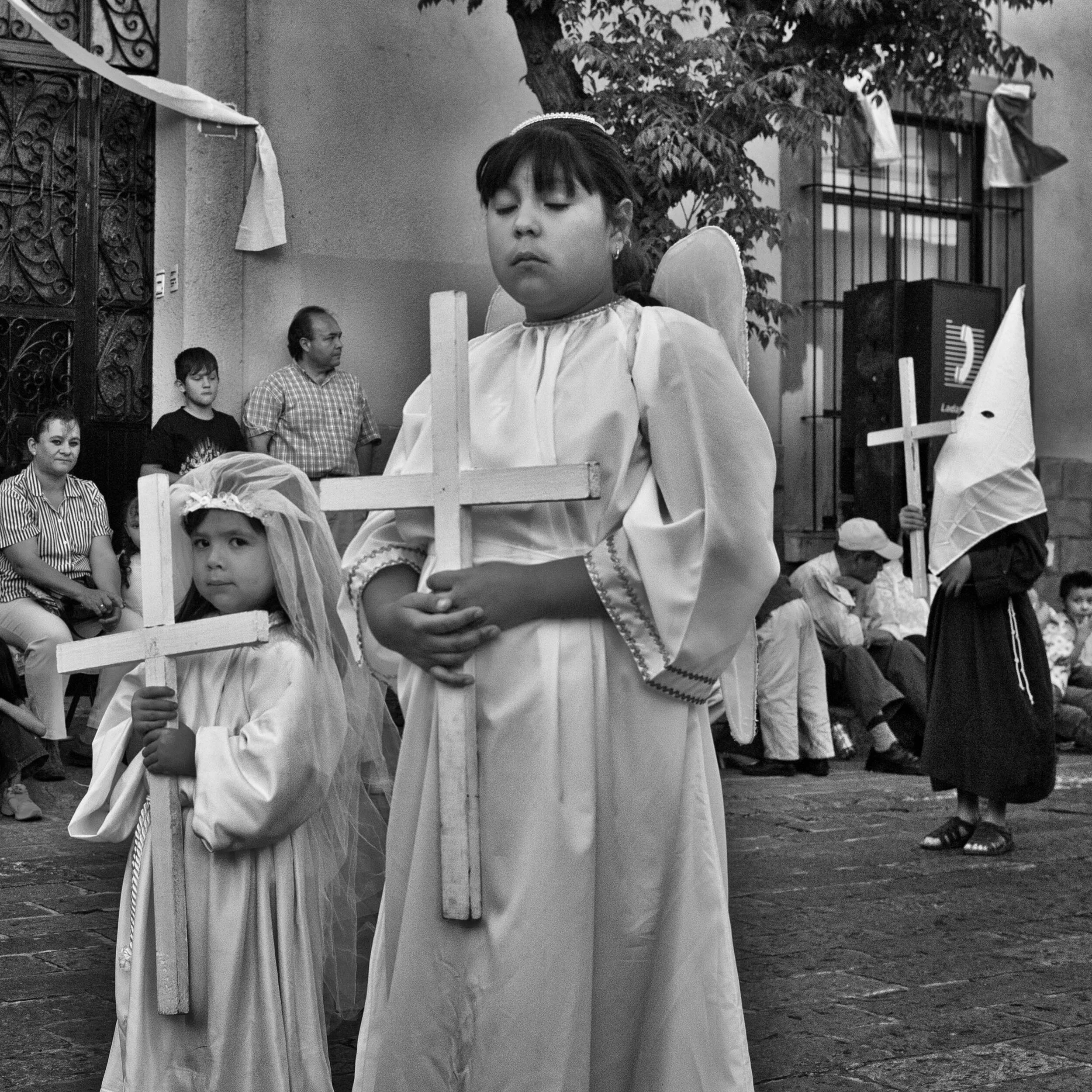 angels in procession, queratero