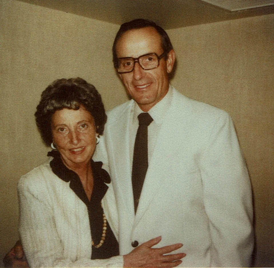 &nbsp;&nbsp;&nbsp;&nbsp;&nbsp;&nbsp;&nbsp;&nbsp; Mom and Dad on their 35th wedding anniversary