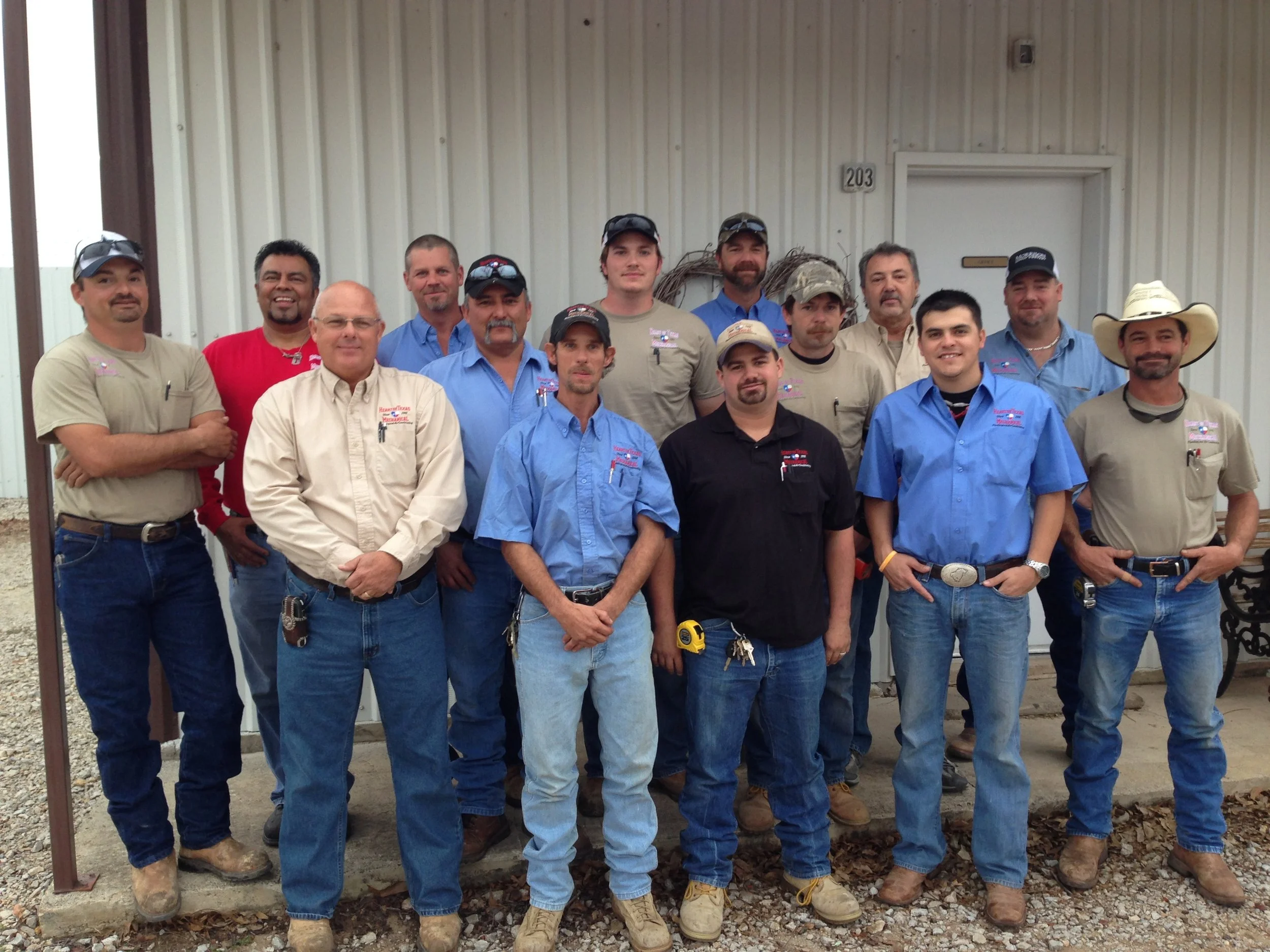 Service+Techs-3264x2448.jpg