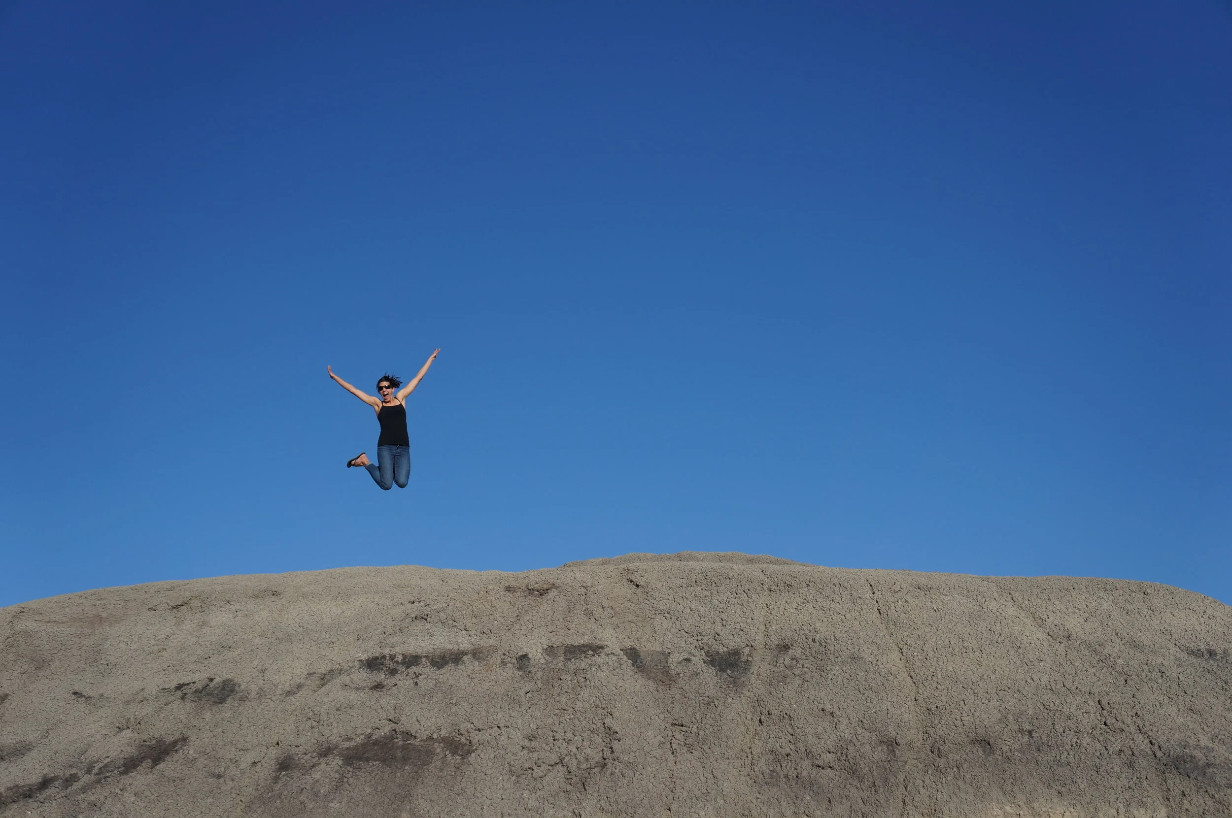Jumping on dunes does not make me sad...