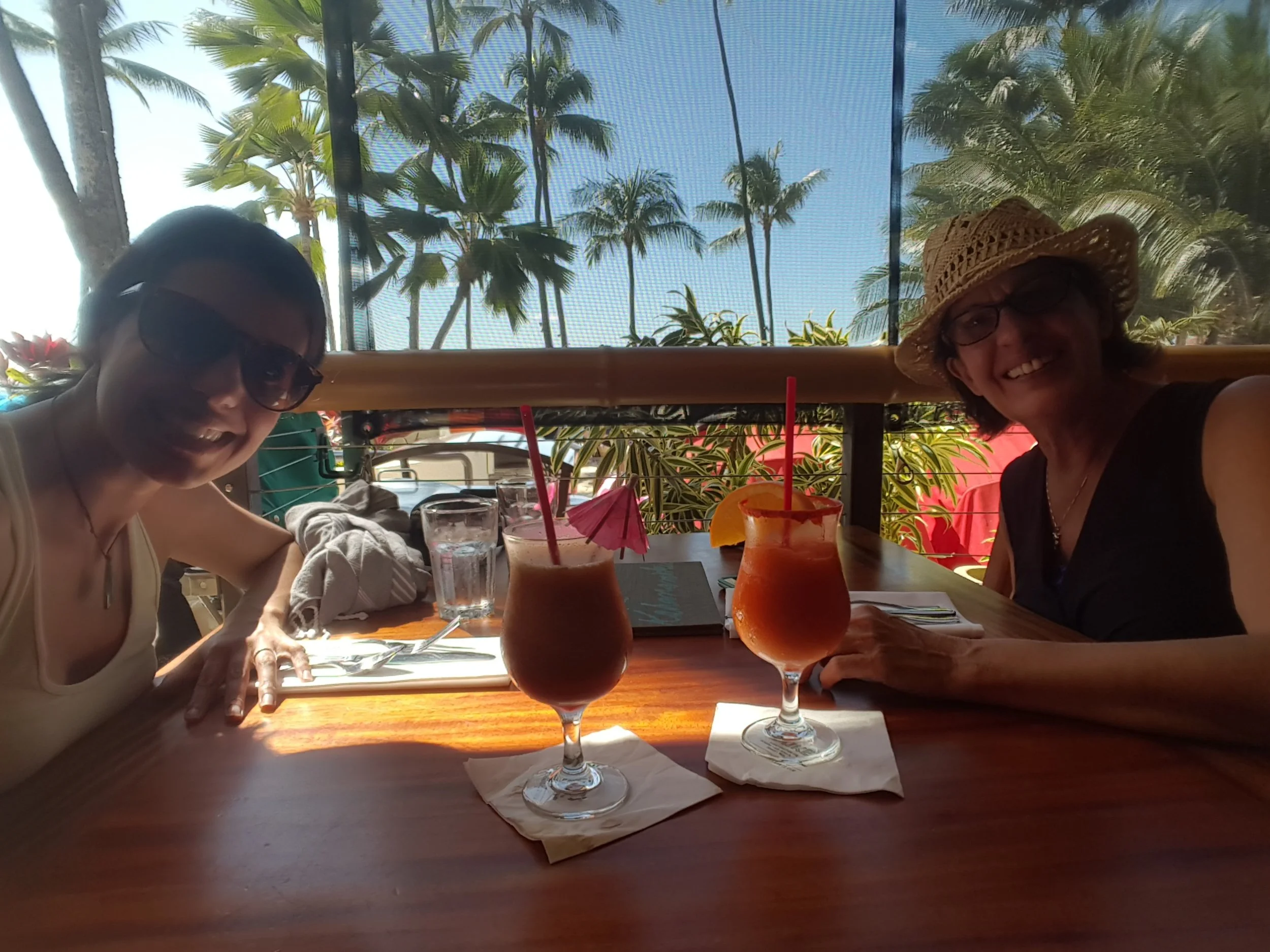 Lun ching and fruity drinks while my mom visited at Duke's Canoe Club. 