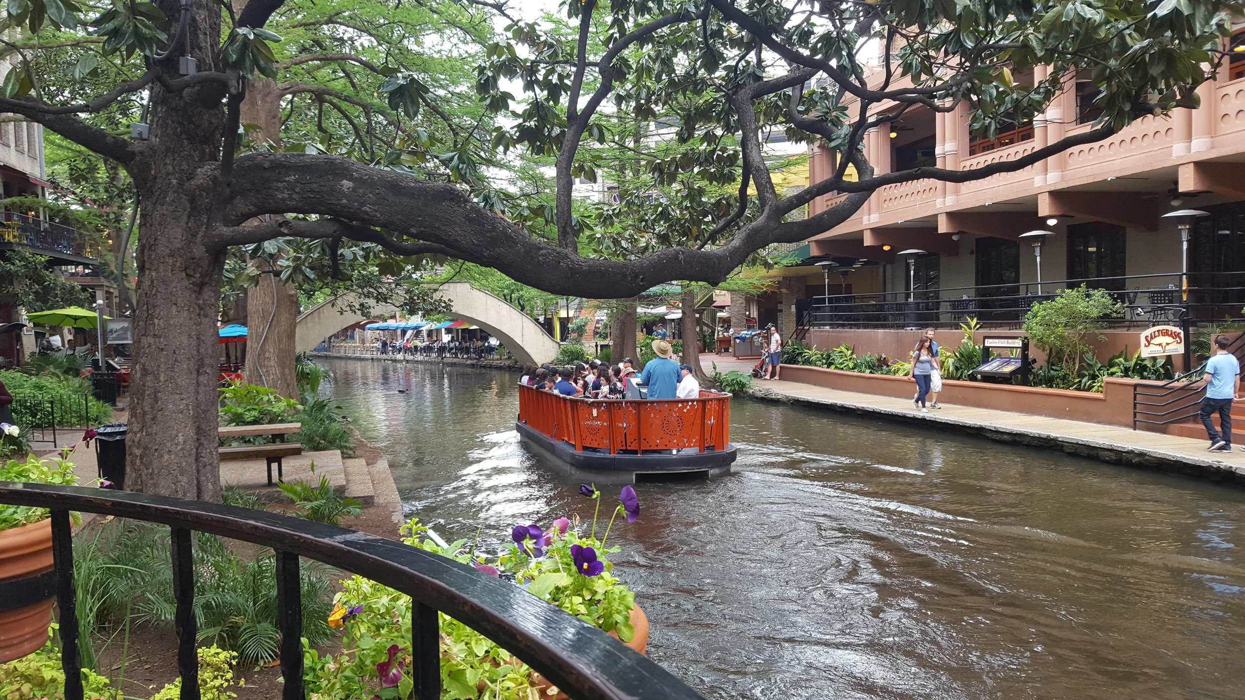 Cute shops and restaurants line the river making it great for people watching & eating all in one!