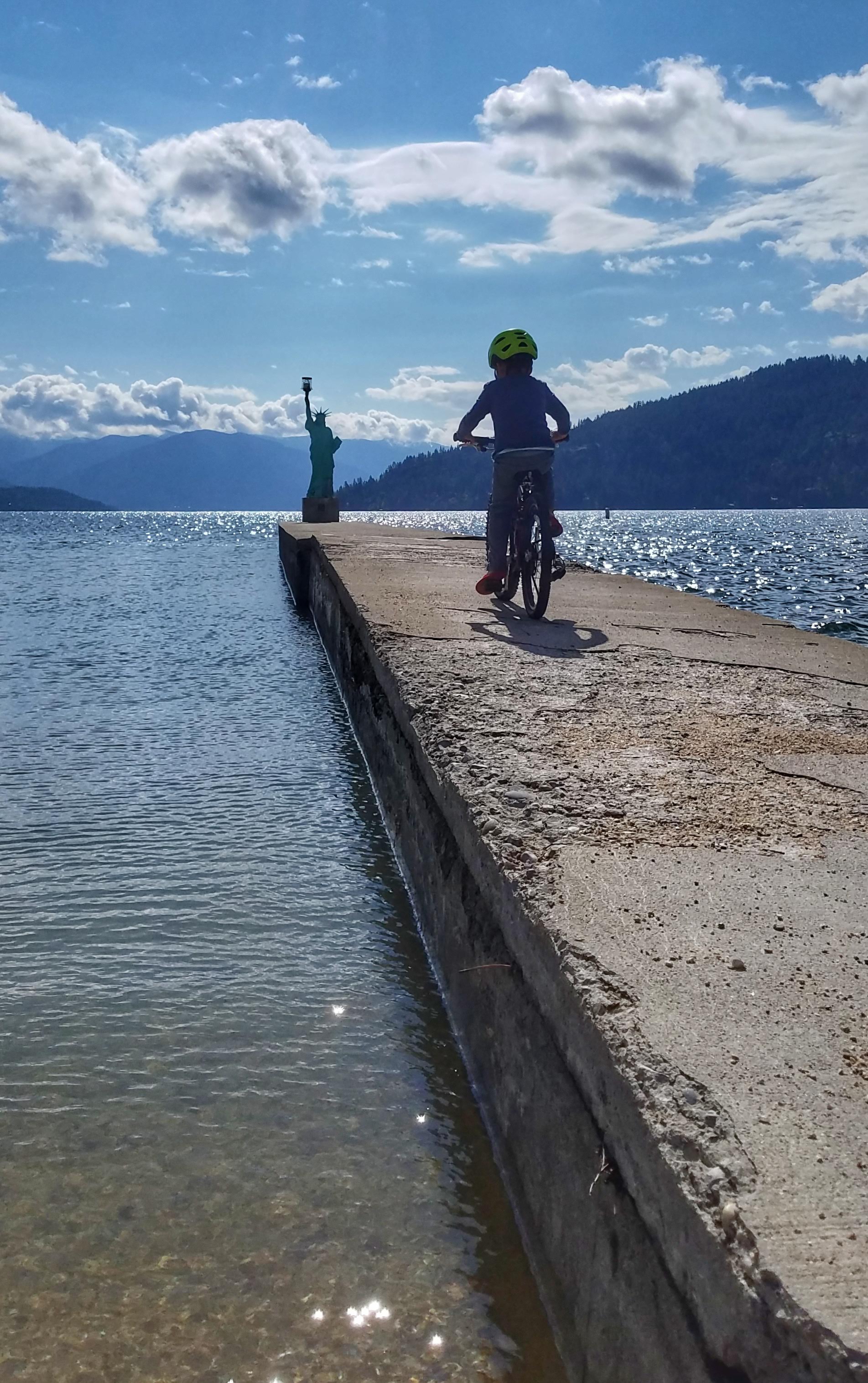 Reid riding out to the mini statute of libery