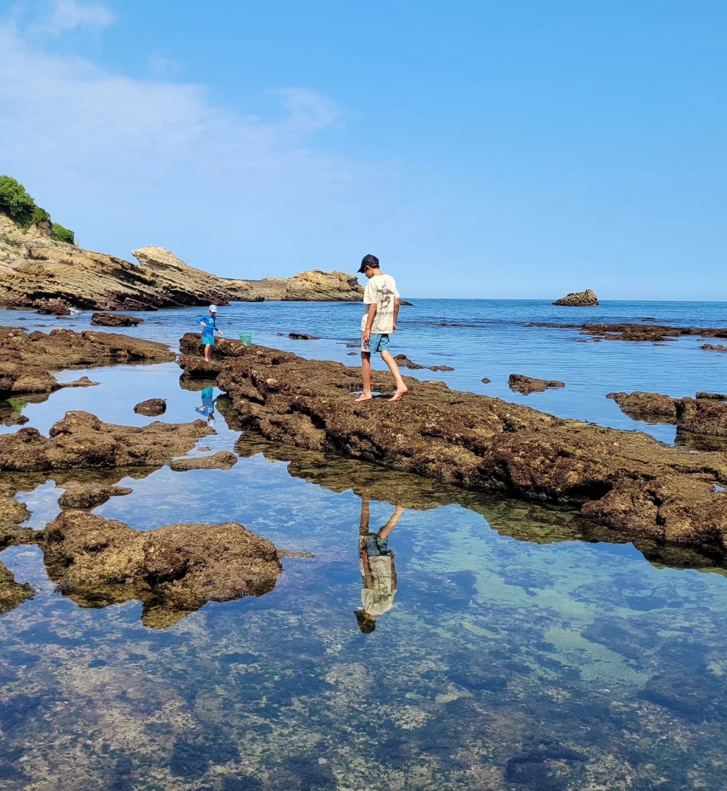 Biarritz does it again 💋
Spent just shy of two weeks here, &amp; felt like we were coming back home! Grabbing food &amp; wine daily from the market next to our place, beautiful sunset walks along the beach, Bastille day celebrations, Fetes de Bayonn
