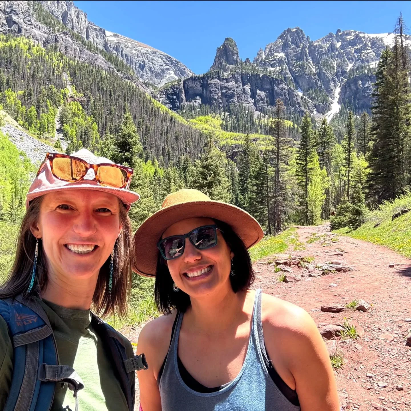 Snuck away with this lovely lady for a quickie overnight in Telluride! Who knew you could see this much beauty &amp; have so much fun in a 24-hour period!
