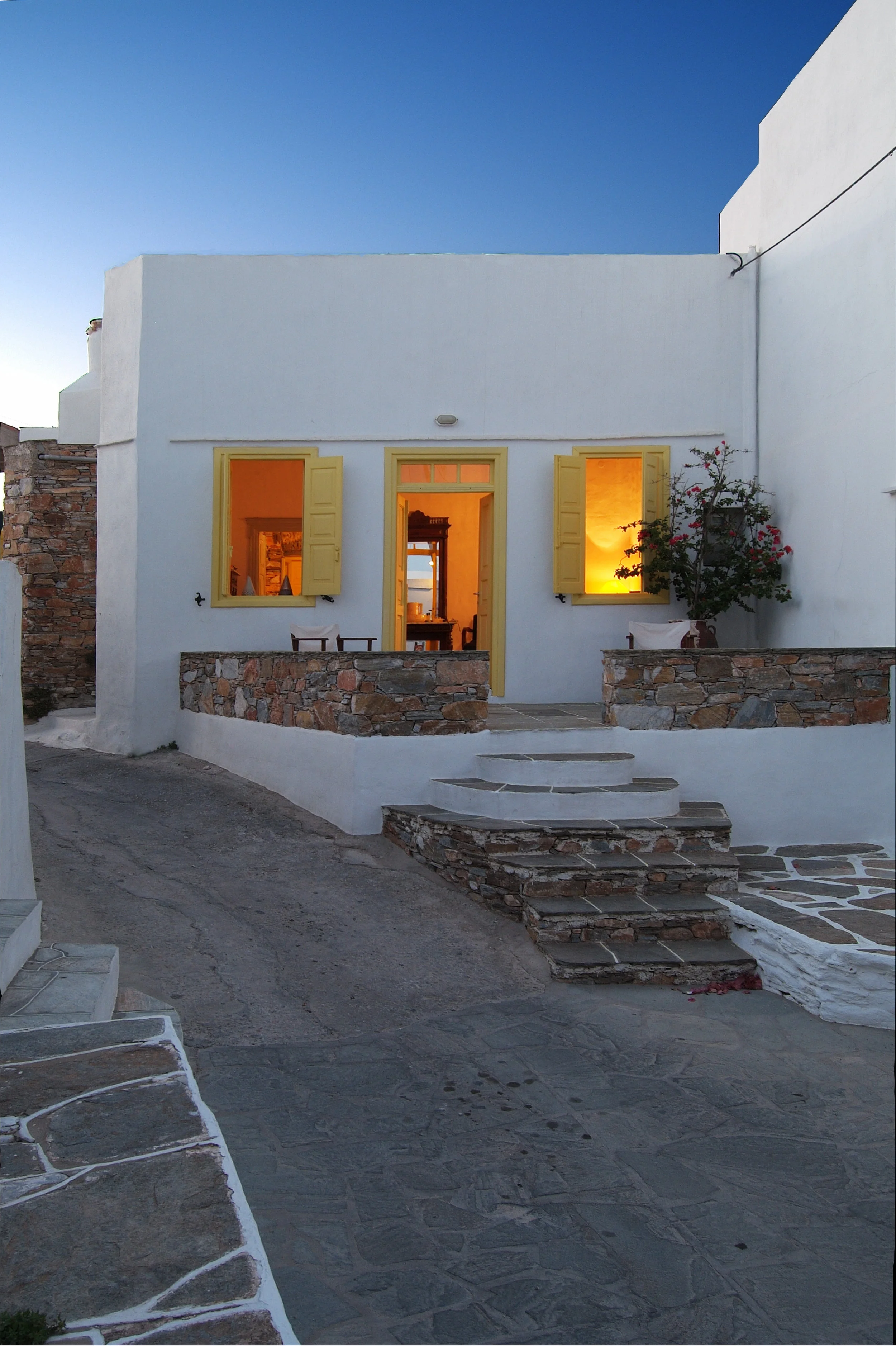 Front entrance of Theocharopoulou’s Sifnos home after the renovation. Courtesy of the author.