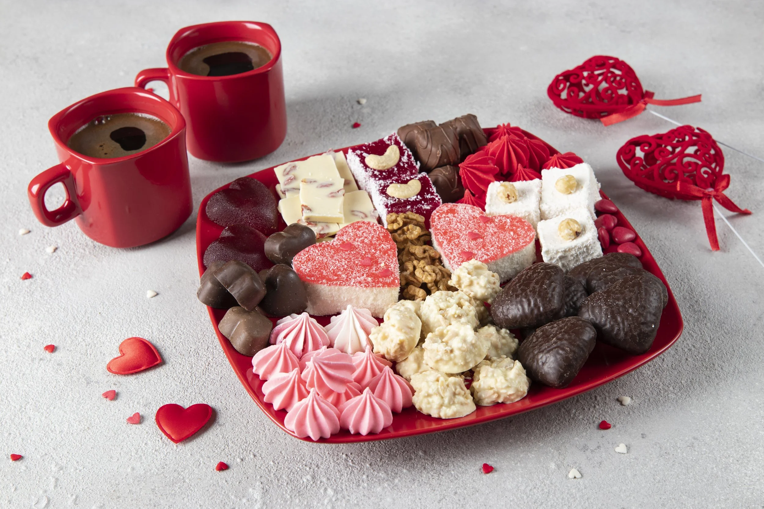 Sweet_Plate_With_Valentine_s_Day_original_1389351.jpg