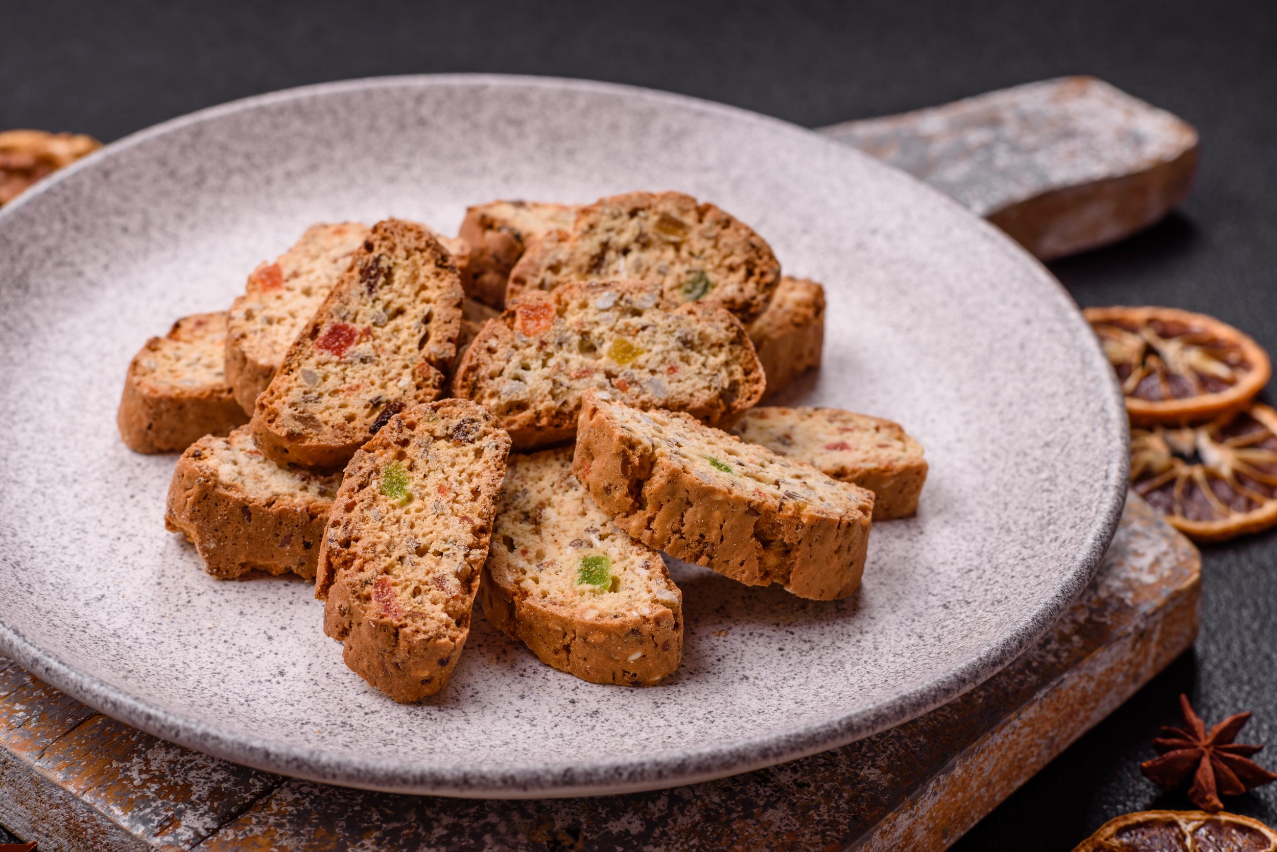 Freshly_Baked_Italian_Cantuccini_Cookies_With_Nuts_And_Candied_Fruits_original_3102019.jpg