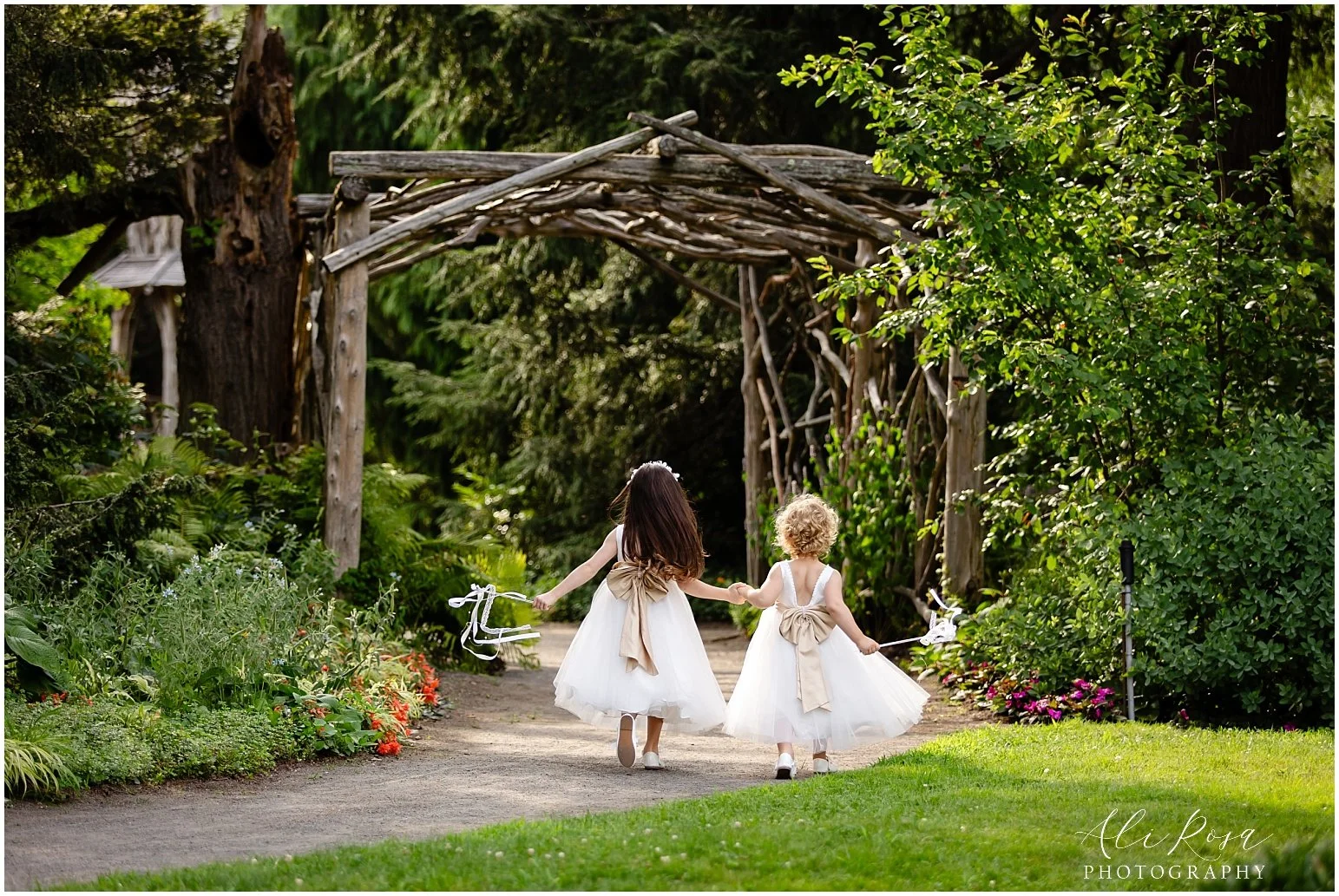 Ali Rosa Photography Elm Bank Wedding Boston Wellesley_208.jpg