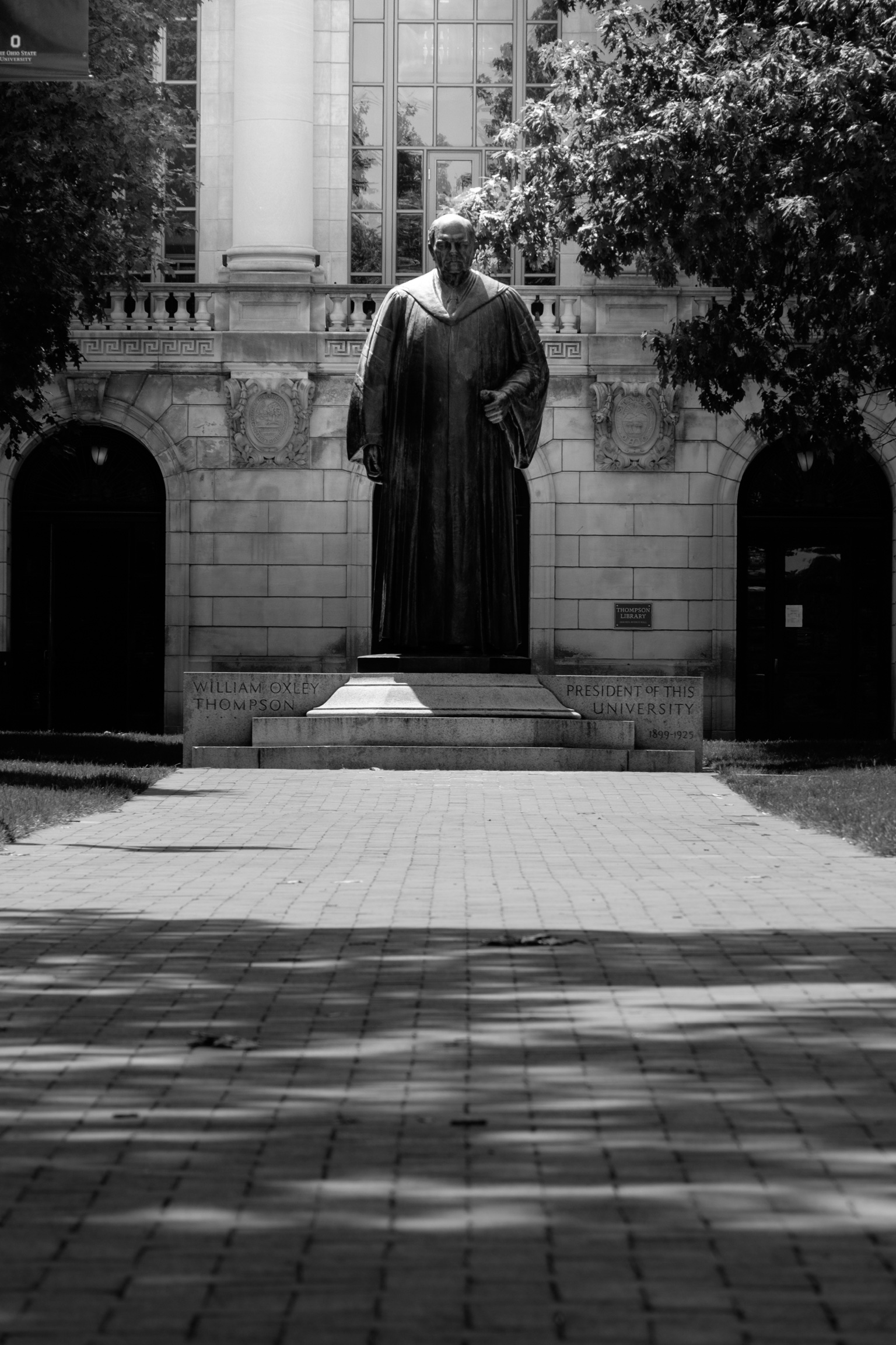 Ohio-State-Oval-William-Oxley-Thompson-Statue-Black-White.jpg
