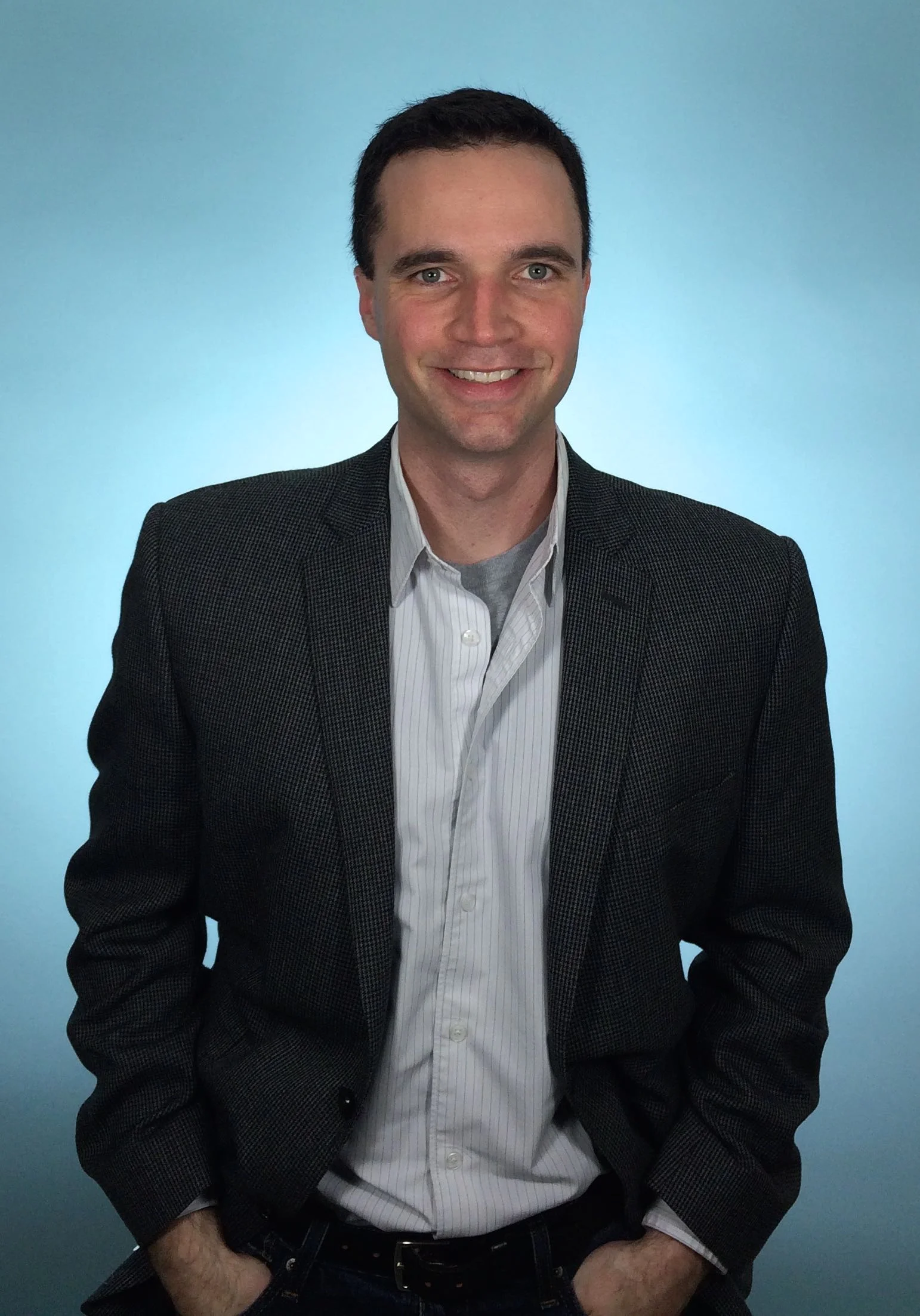 Scott LaCross bio portrait.jpg