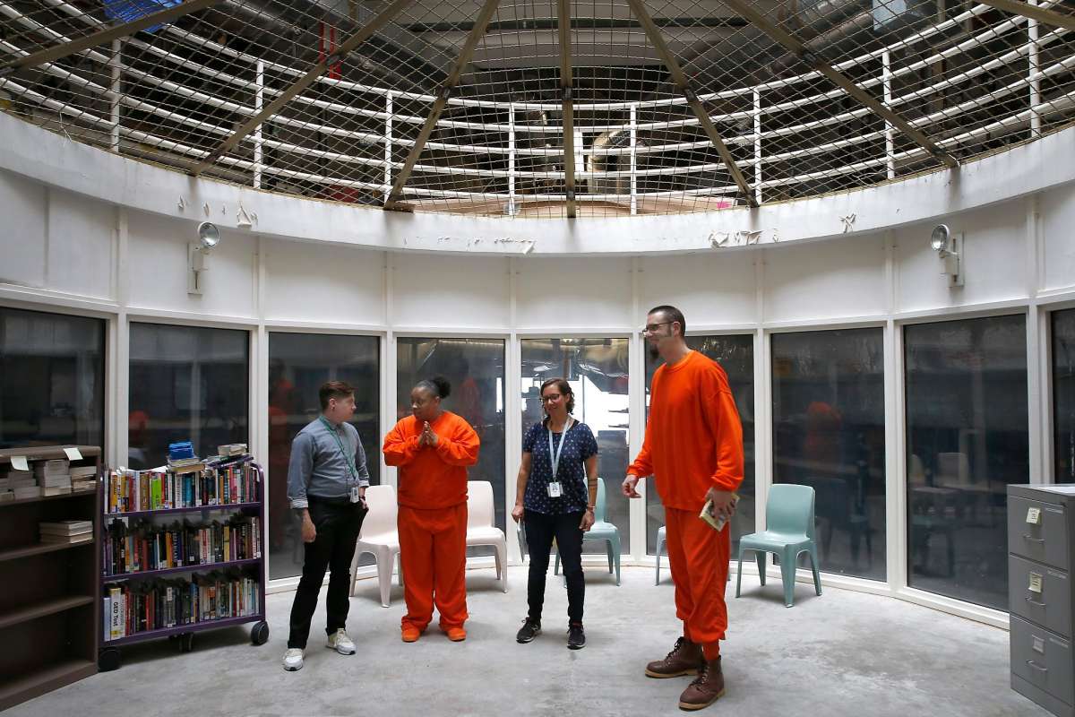 SFJailBooks.jpg