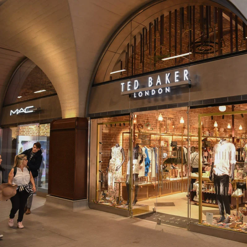 Newly-opened-Ted-Baker-in-the-Western-Arcade-at-London-Bridge-station.jpg