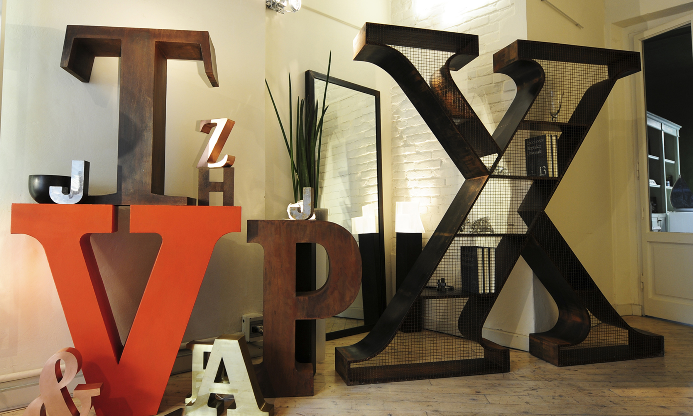 Lettere ferro design.jpg