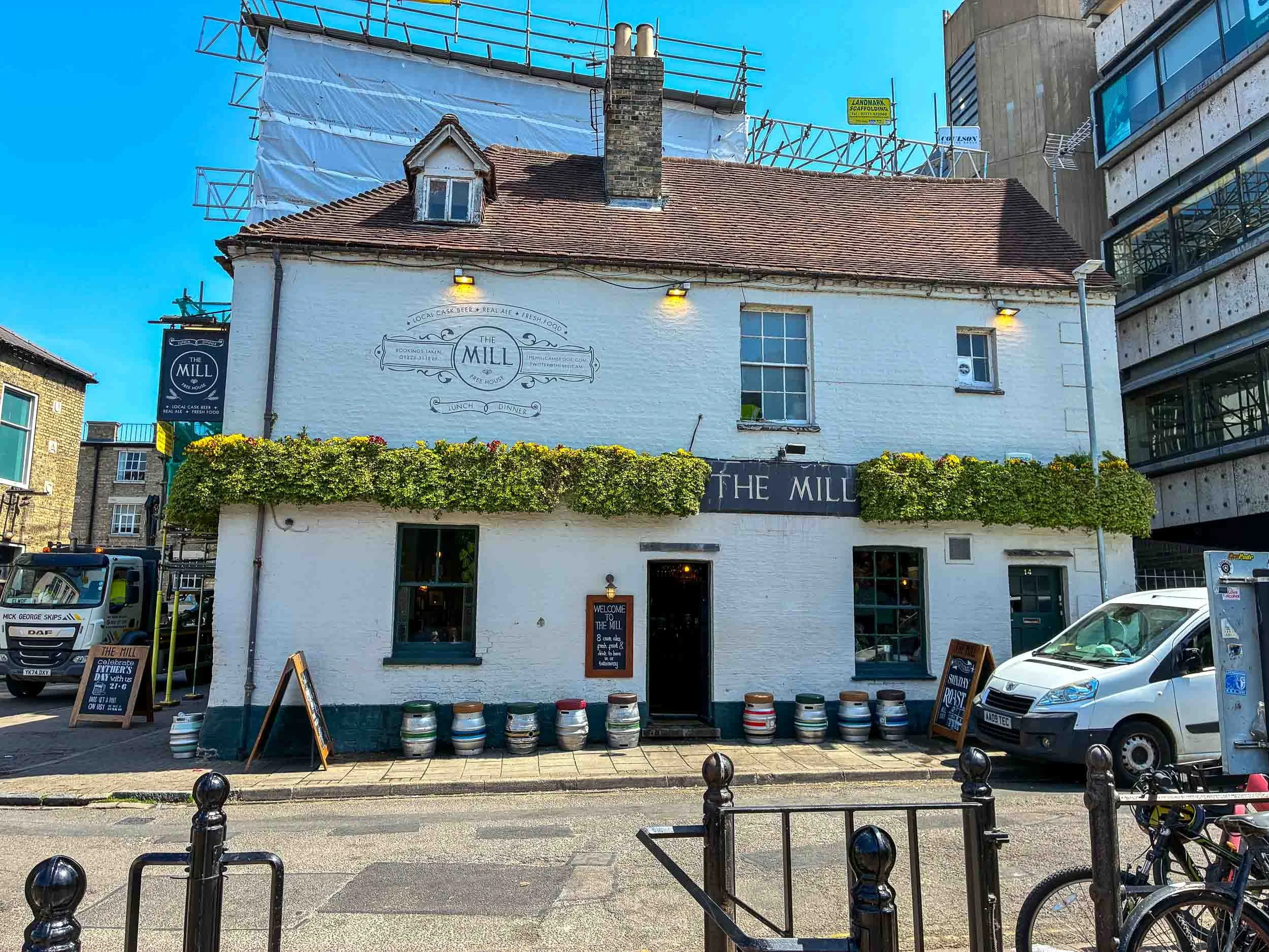 Lunchtime boozer in Cambridge