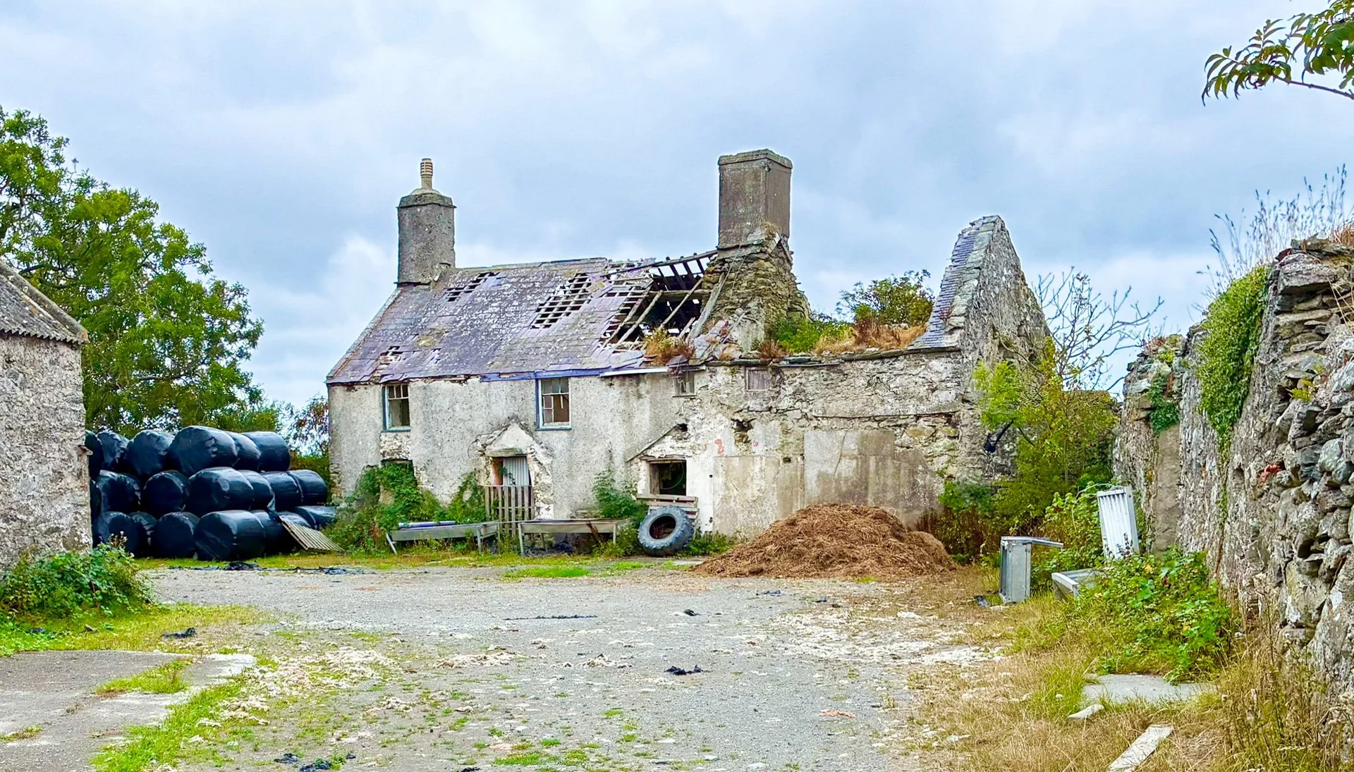 Derelict farmhouse
