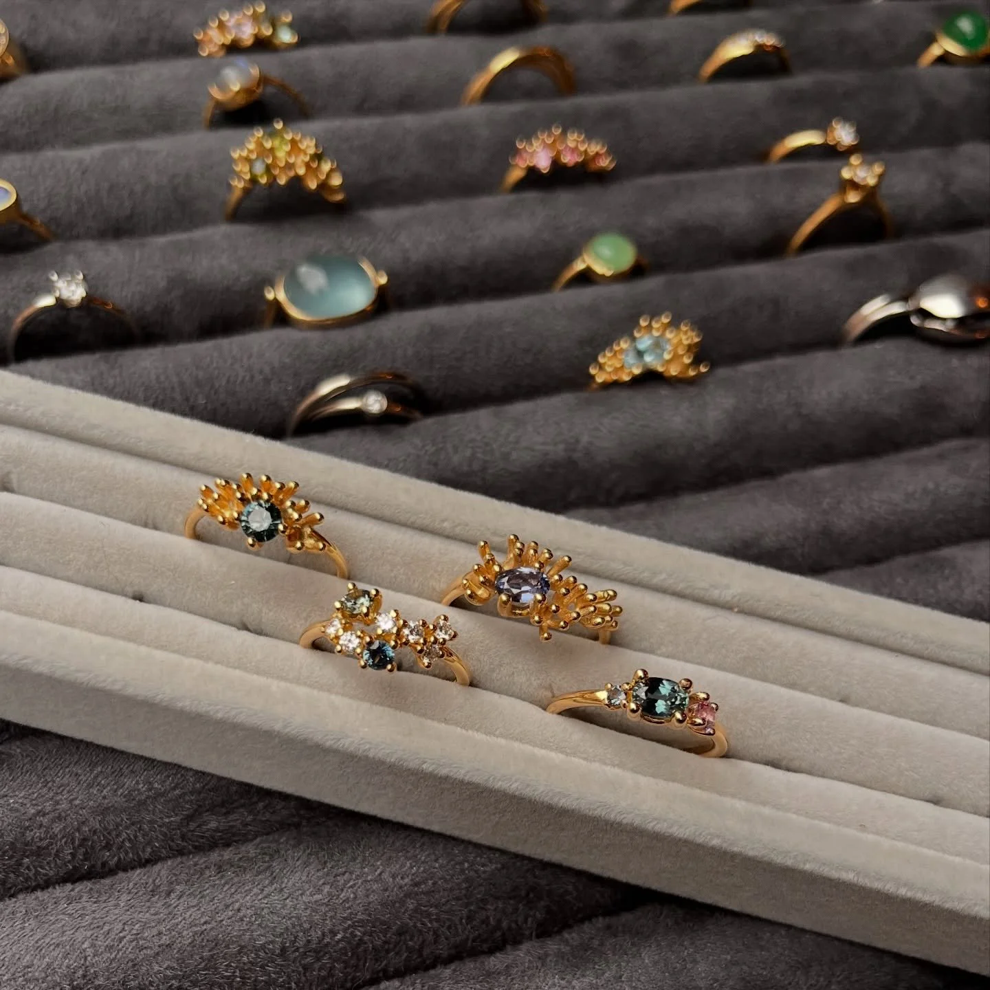 Der er stadig guld i bakken og I er s&aring; velkomne i butikken p&aring; Gl. M&oslash;nt.