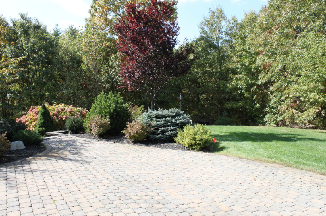 Landscaper for paver walkway in Milford, Laconia, Concord, NH Northern Lights
