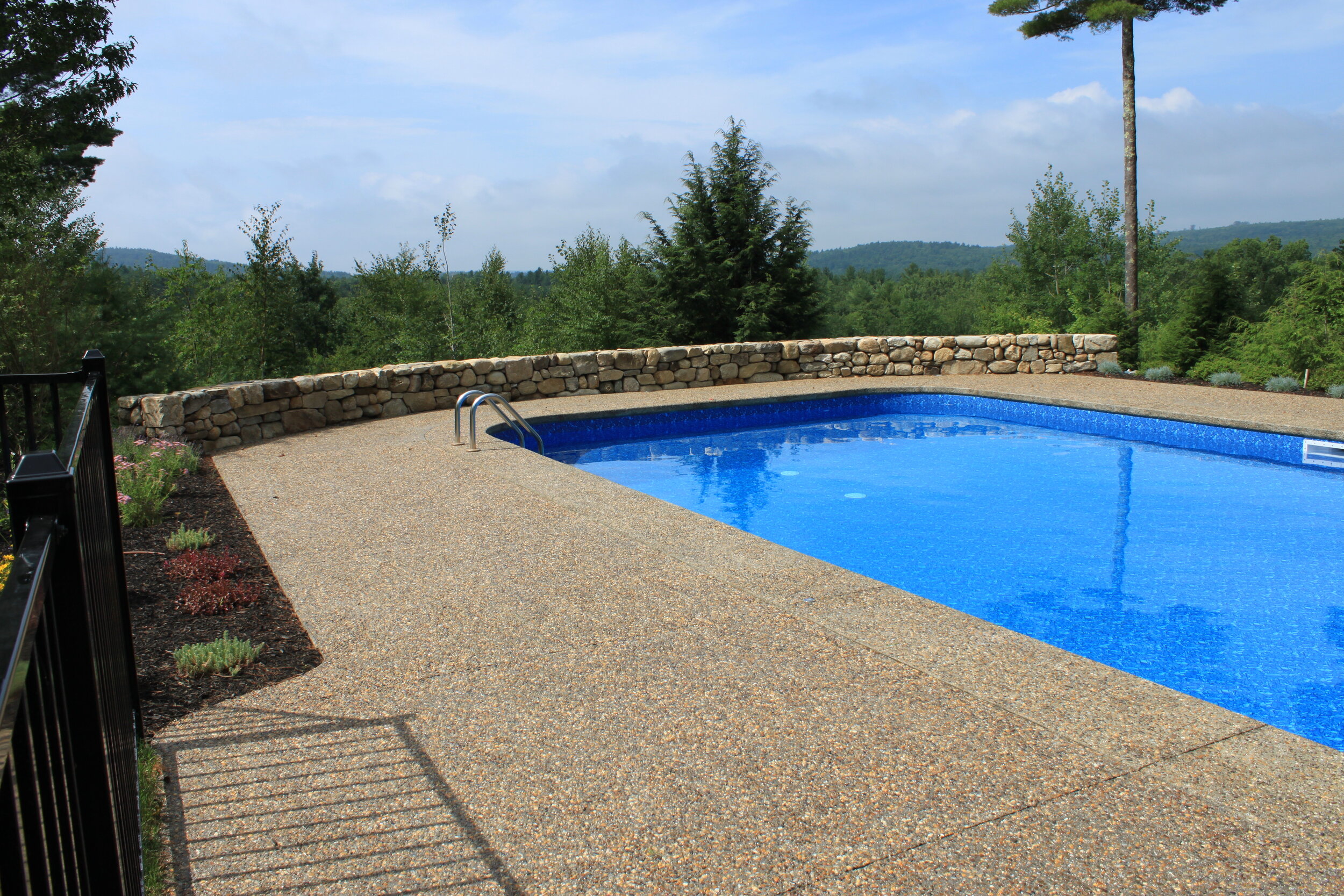 4 Tips to Keep Your Landscaping Looking Great All Summer Long in Hollis