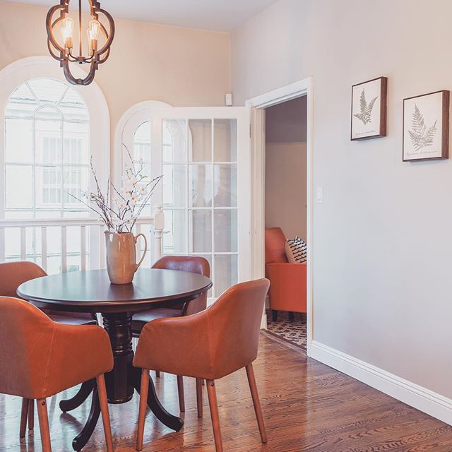 One of my favorite remodel and staging projects of all times 😍 #home #homestaging #remodel #breakfastnook #interiordesign