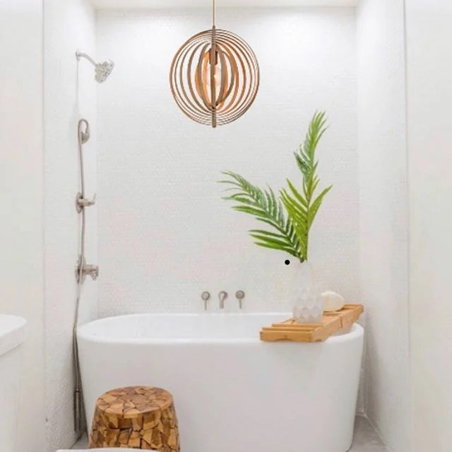 This master bathroom turned out incredibly. We designed and staged 🏡🏡 #interiordesign #homestaging #homedecor Contact @vivianlesny for listing information #marvista #losangeles
