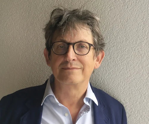 ABOUT THE AUTHOR — Alan Rusbridger