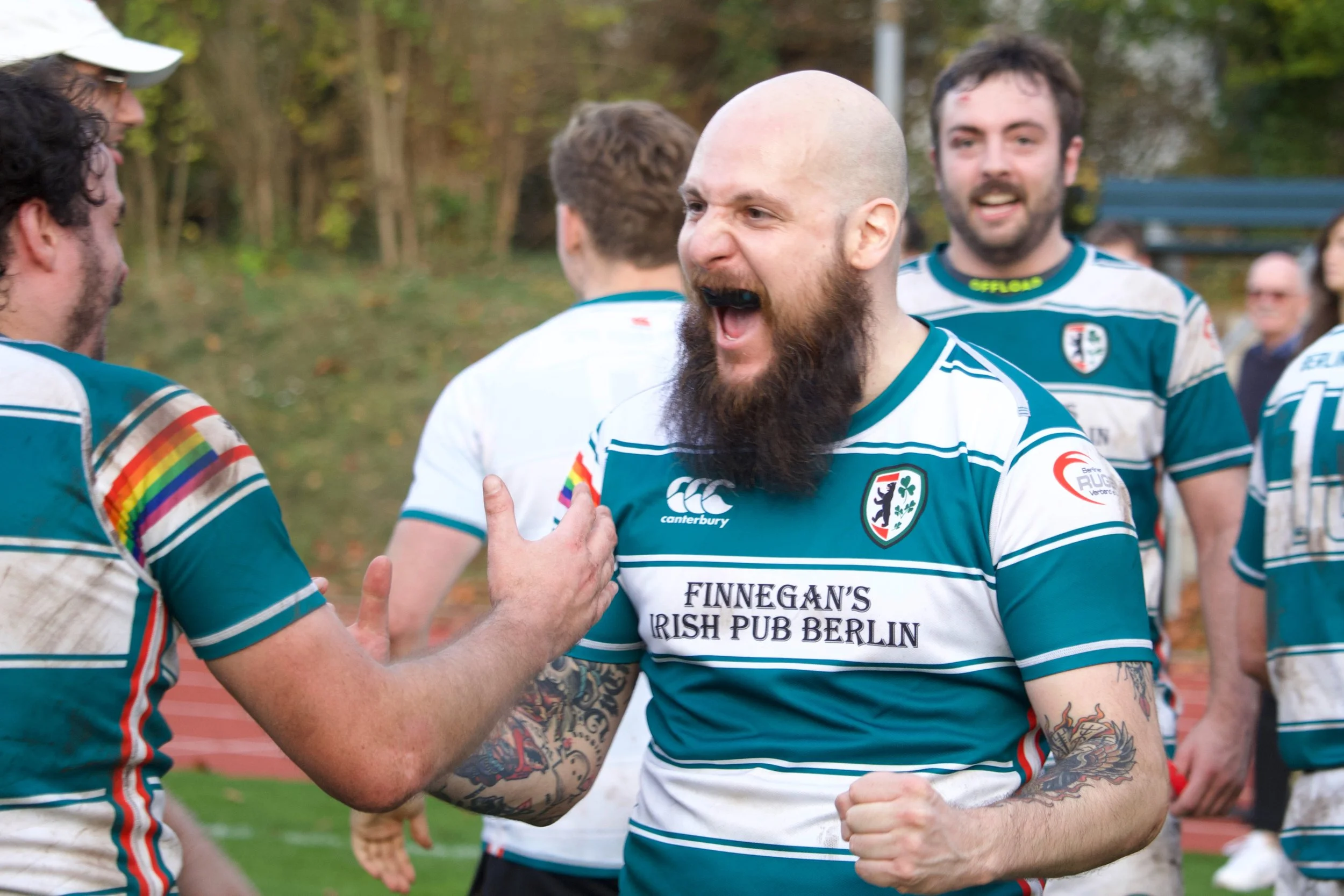 Lads pip the league leaders!