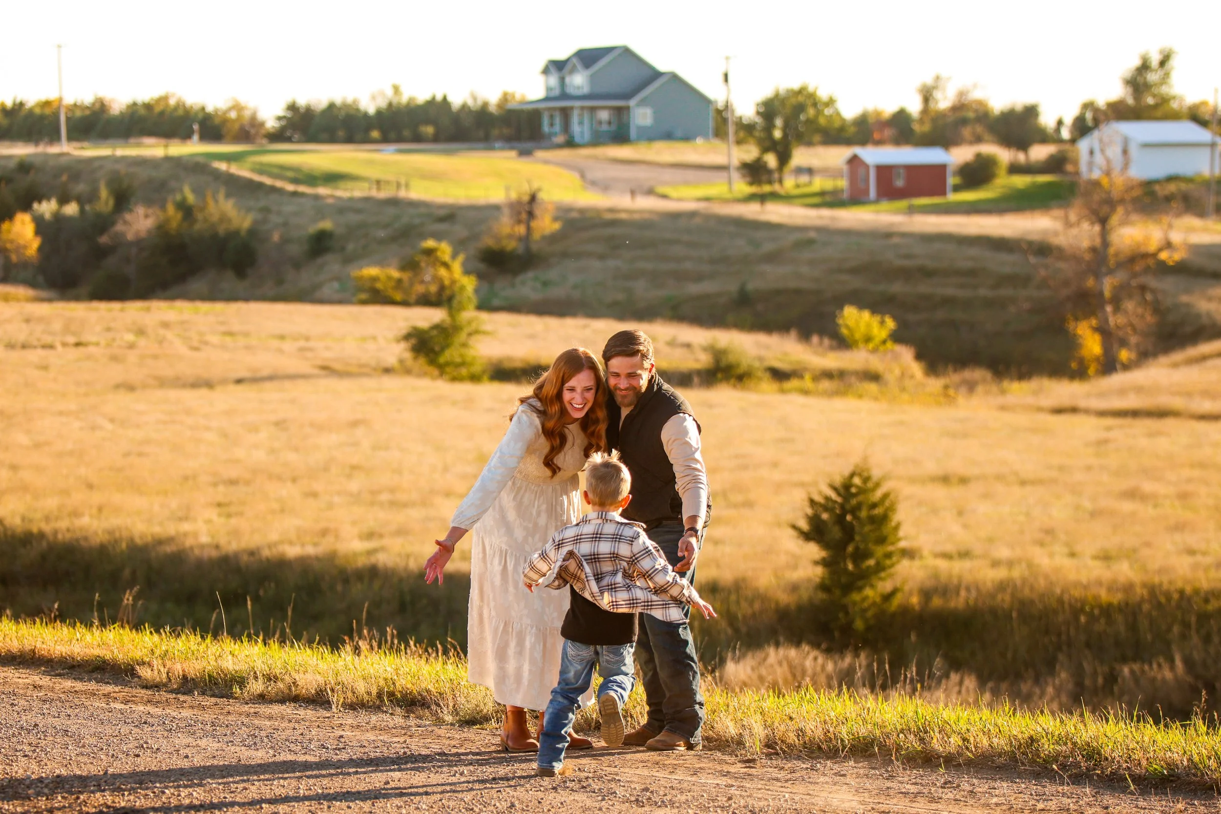 How to Prepare Outfits for Family Photos: A Simple, Stress-Free Guide