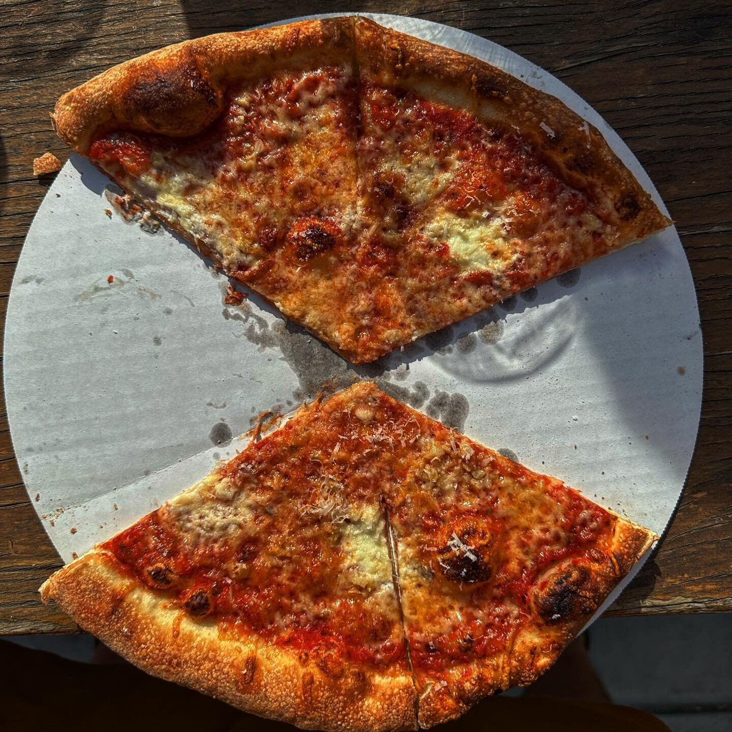 Here is the pizza I ate after the @ironpile &amp; @vcfathletics  tartan day strongman contest at @macleodale &mdash; or most of it. I am always so stoked when the pie drops that I forget to take the picture. 
big up @travislangness for braving the jo