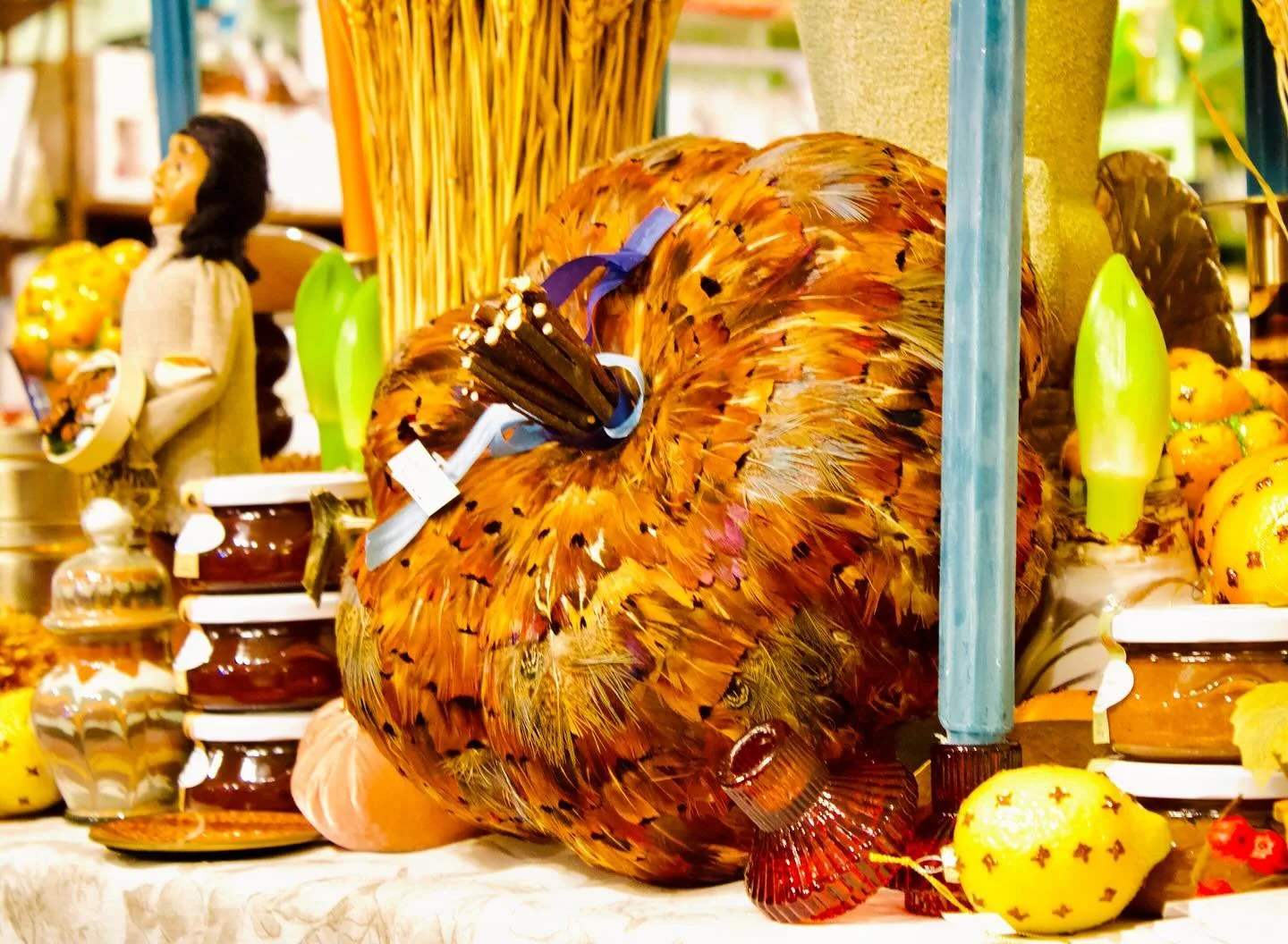 Thanksgiving is less than 2 weeks away and we can help you set your table &amp; home! Come in and ask us about our interior design services!! 
.
.
.
#interior #interiordesign #interiordesigner #design #designer #hinsdale #hinsdaleil #chicagoland #chi