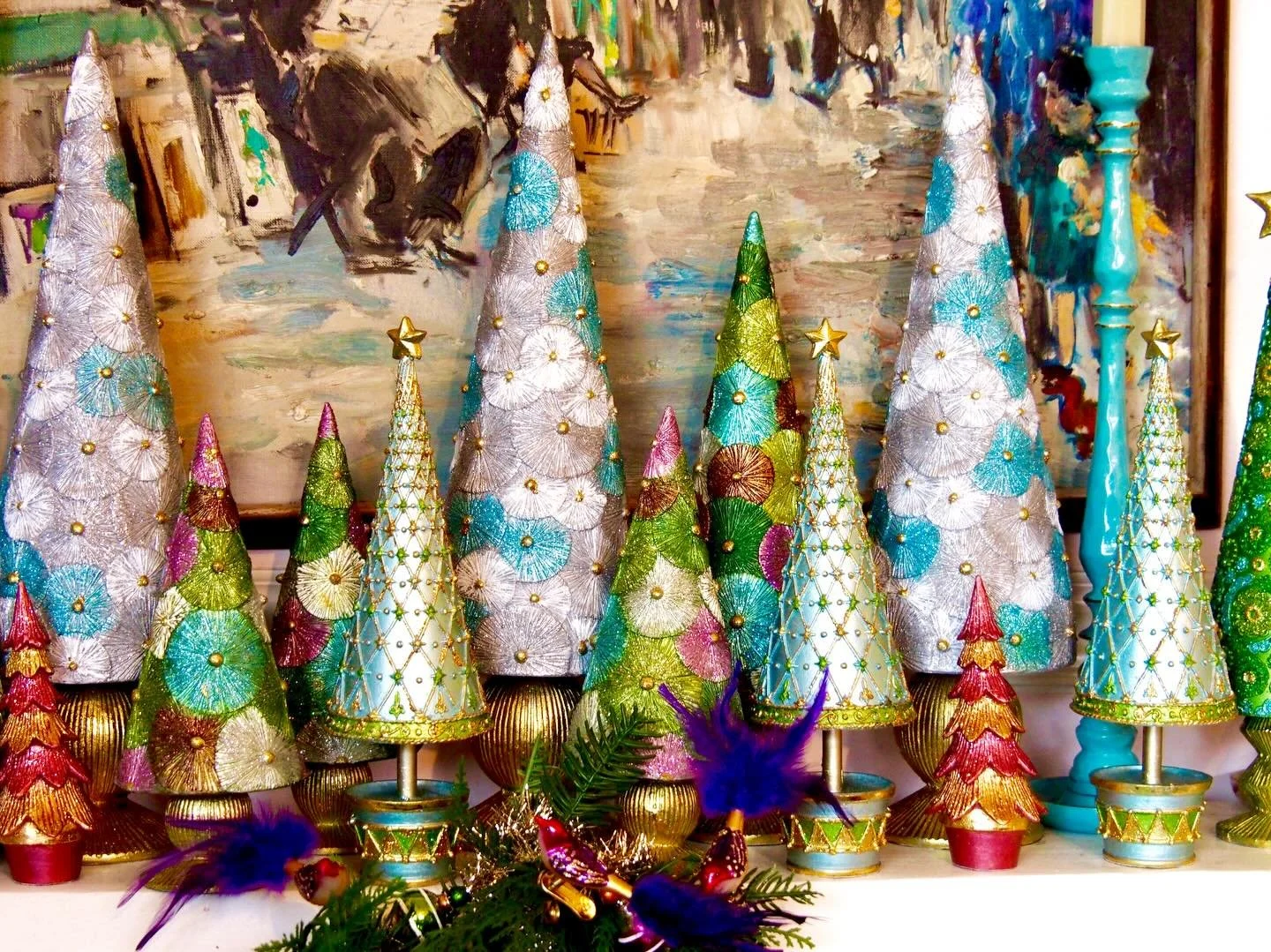 The perfect trees for a showstopper mantle or even a table center piece! 🎄
.
.
.
#design #tabletop #yankeepeddlerhinsdale #interiordesign #chicagodesigner