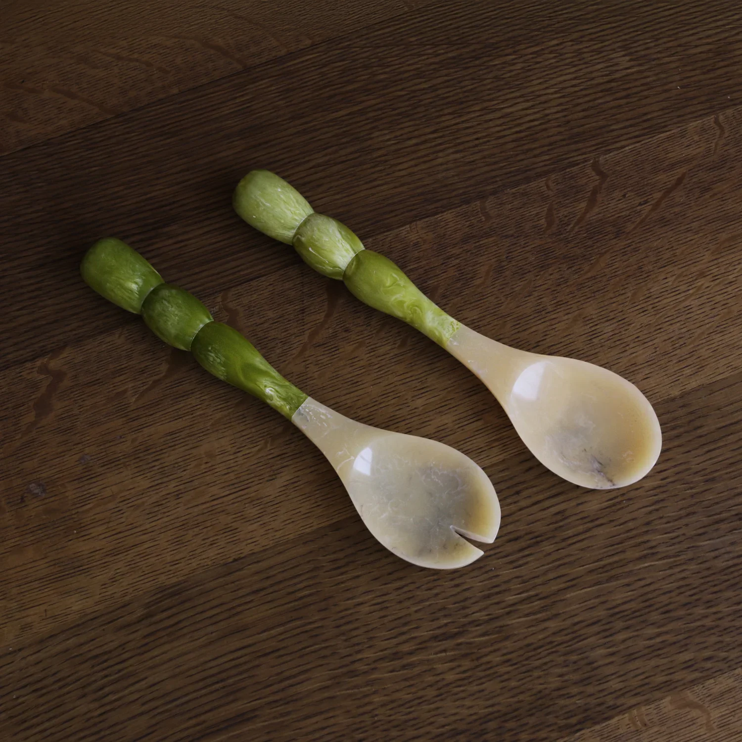 BB green salad servers.webp