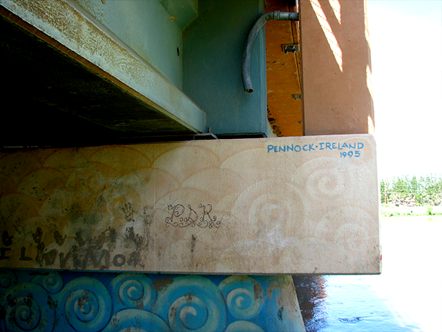 La Lloraona Park overpass