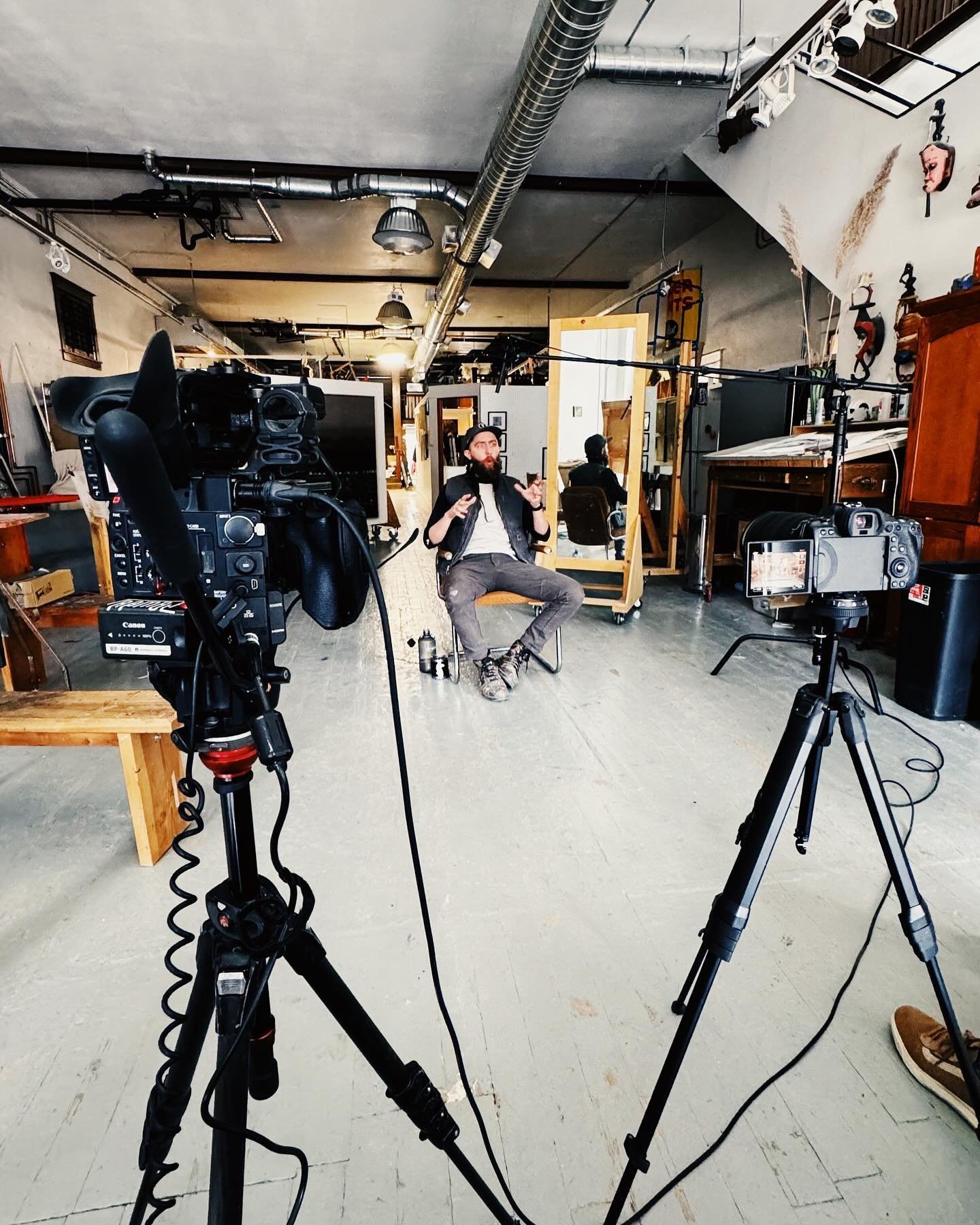 Behind the scenes interview with @paint_meditations 
&mdash;&mdash;
Getting ready for his show @ramble_gallery in June. 
.
.
.
#behindthescenes #videoproduction #artist #artgallery