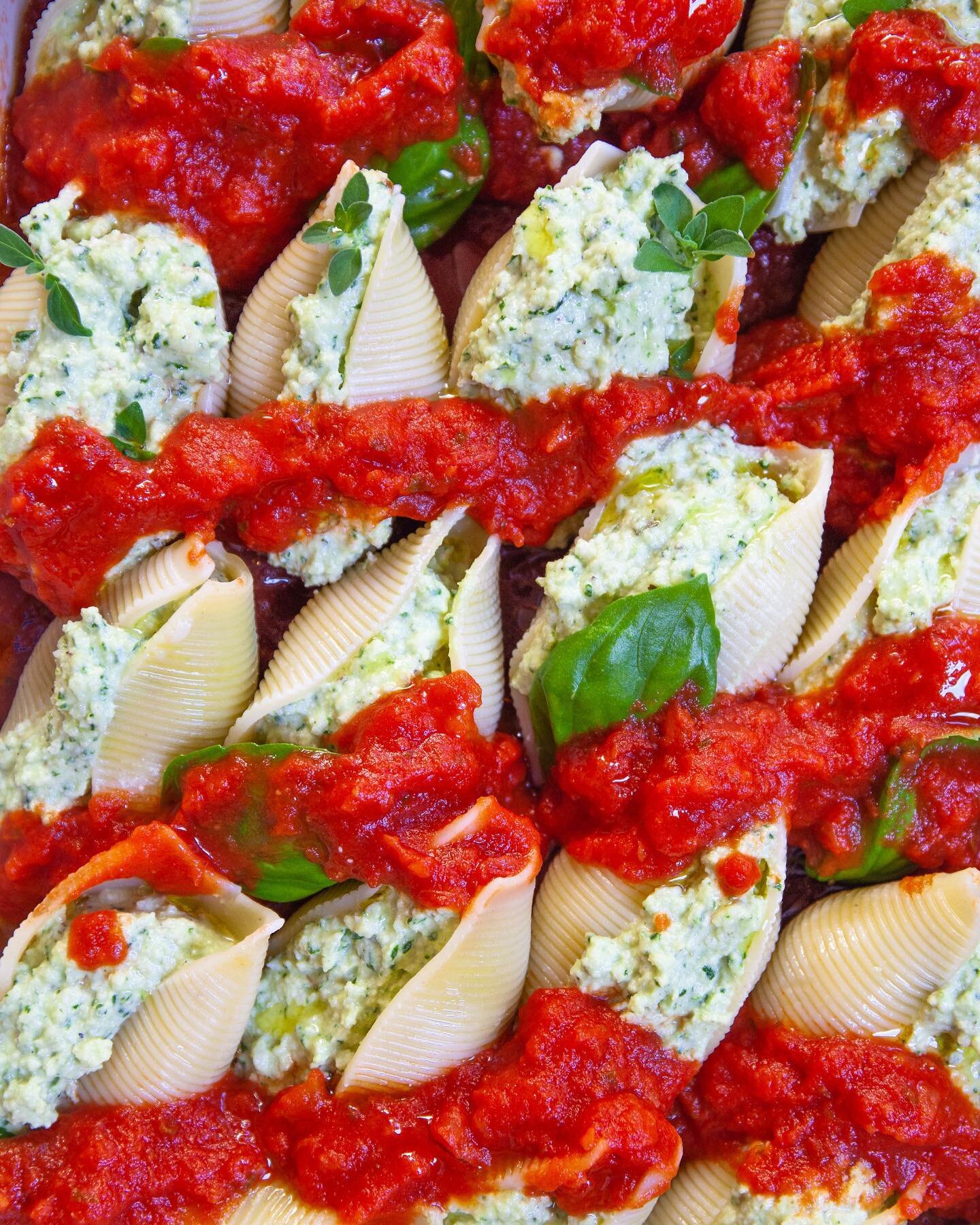 Stuffed Shells, filled with herb almond ricotta.🔥
&bull;
So, yesterday I asked you what I should be for halloween. I got some great suggestions&mdash;most of which were &ldquo;sexy&rdquo; costumes and then I got my favorite response. &ldquo;A stuffe