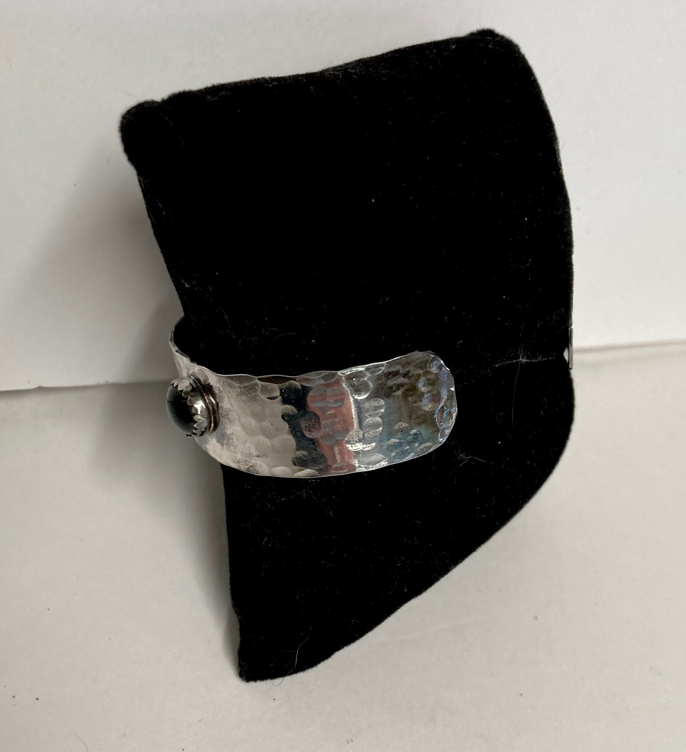 3833E2F5-8881-422E-8FC9-A6167678C8AE