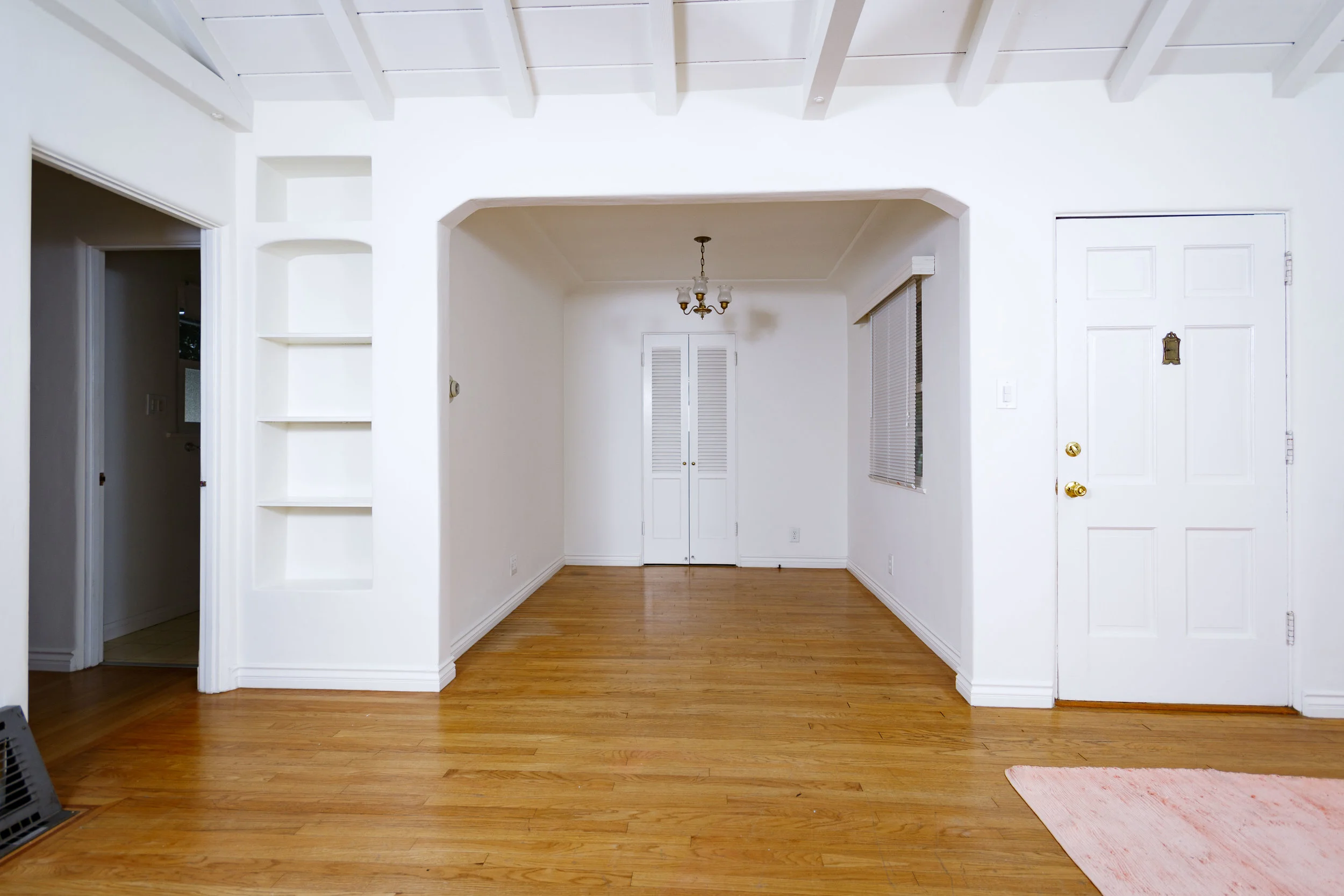 Veselich Avenue 1br 03.jpg
