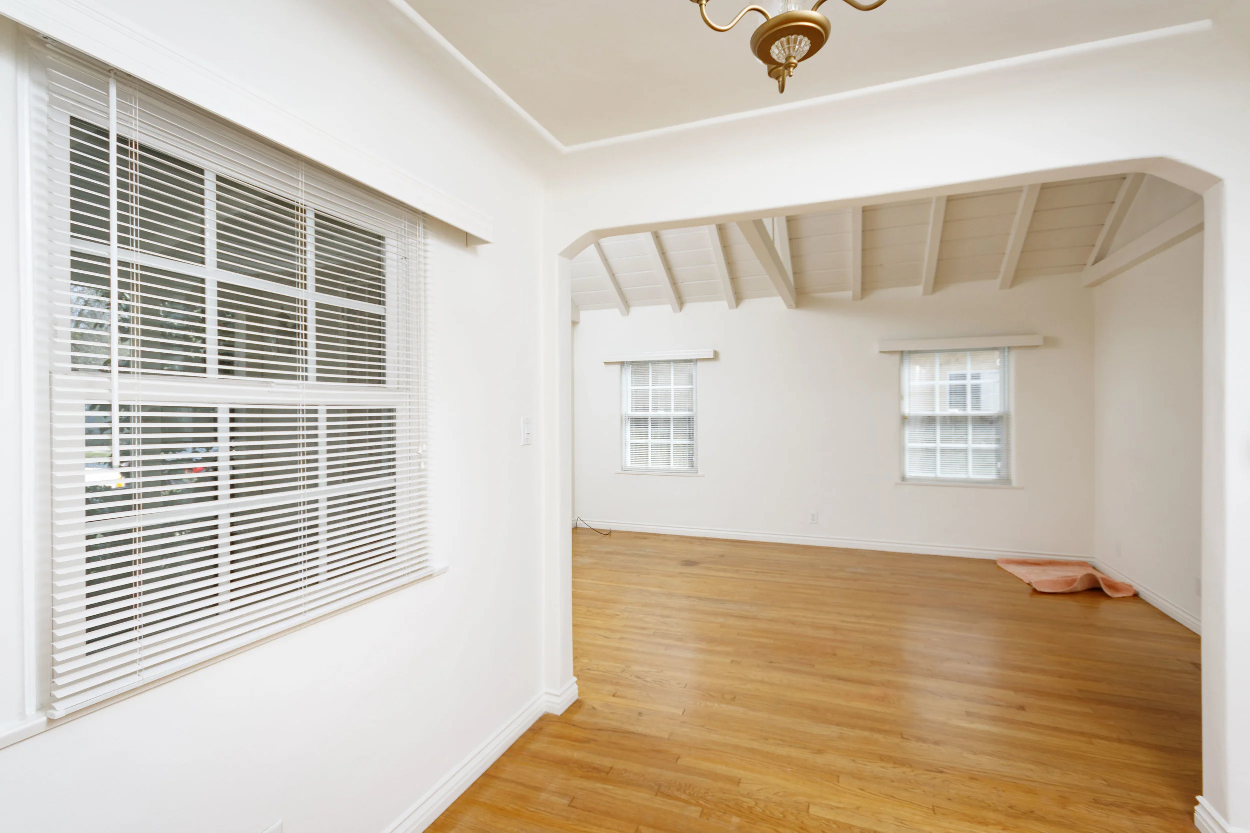 Veselich Avenue 1br 04.jpg