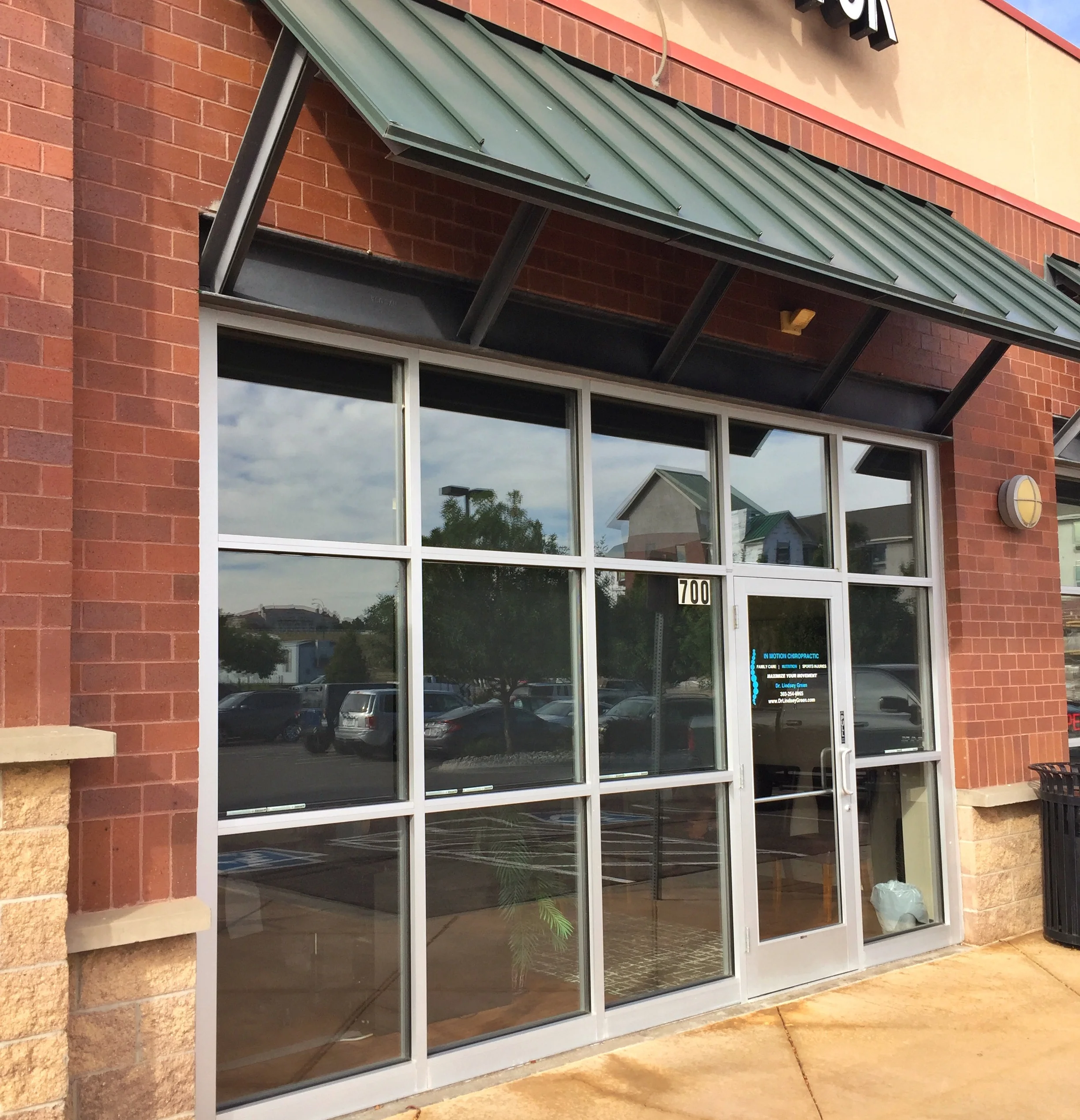 How to Choose a Commercial Window Cleaner? — Summit Window Cleaning